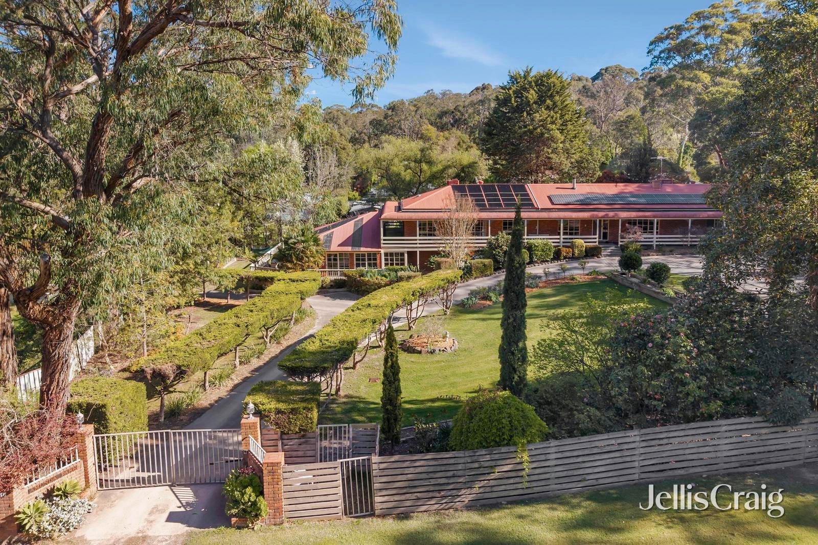 18 Kalamunda Terrace, Healesville image 1