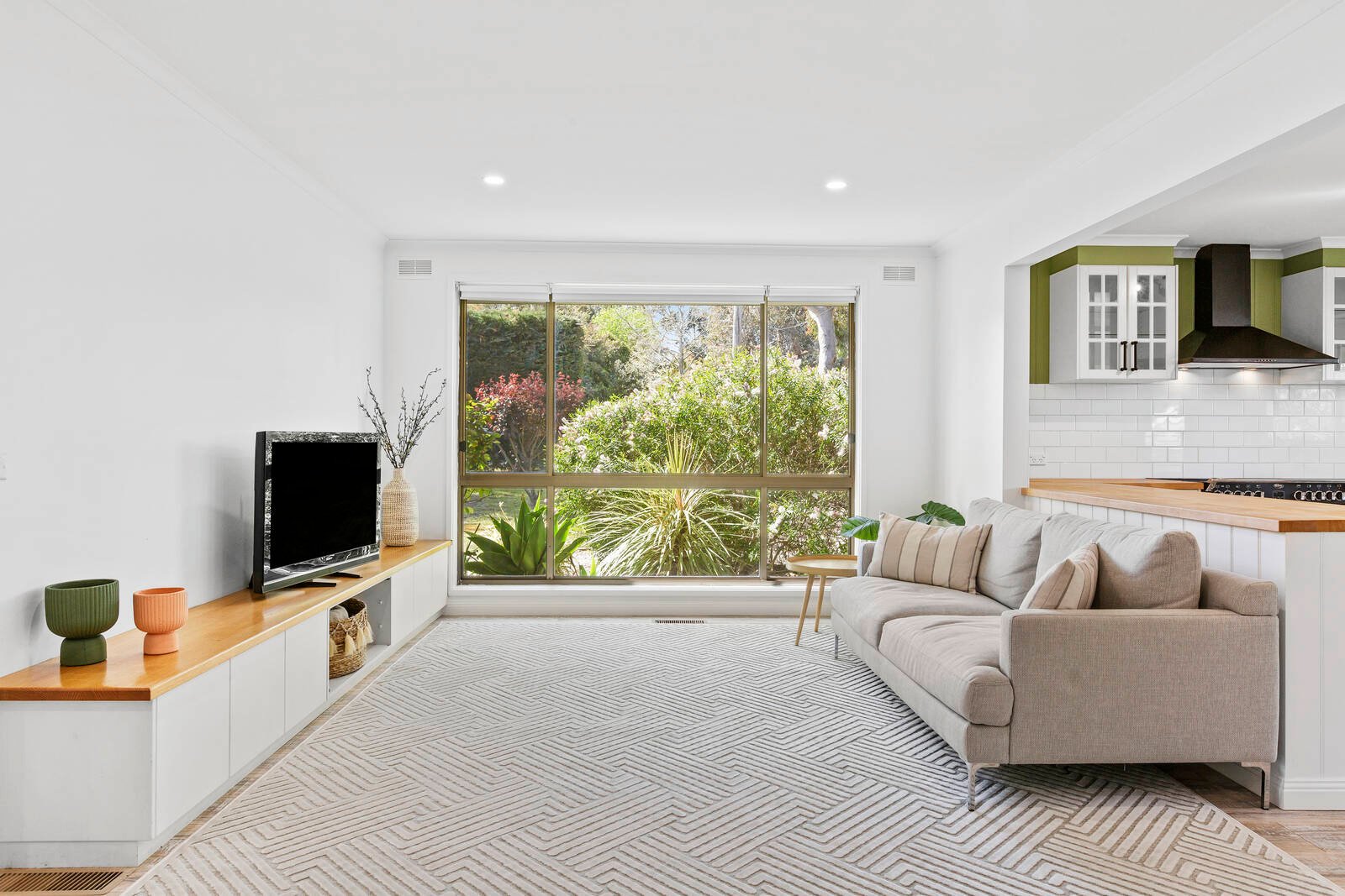 Property Gallery Thumbnail 3