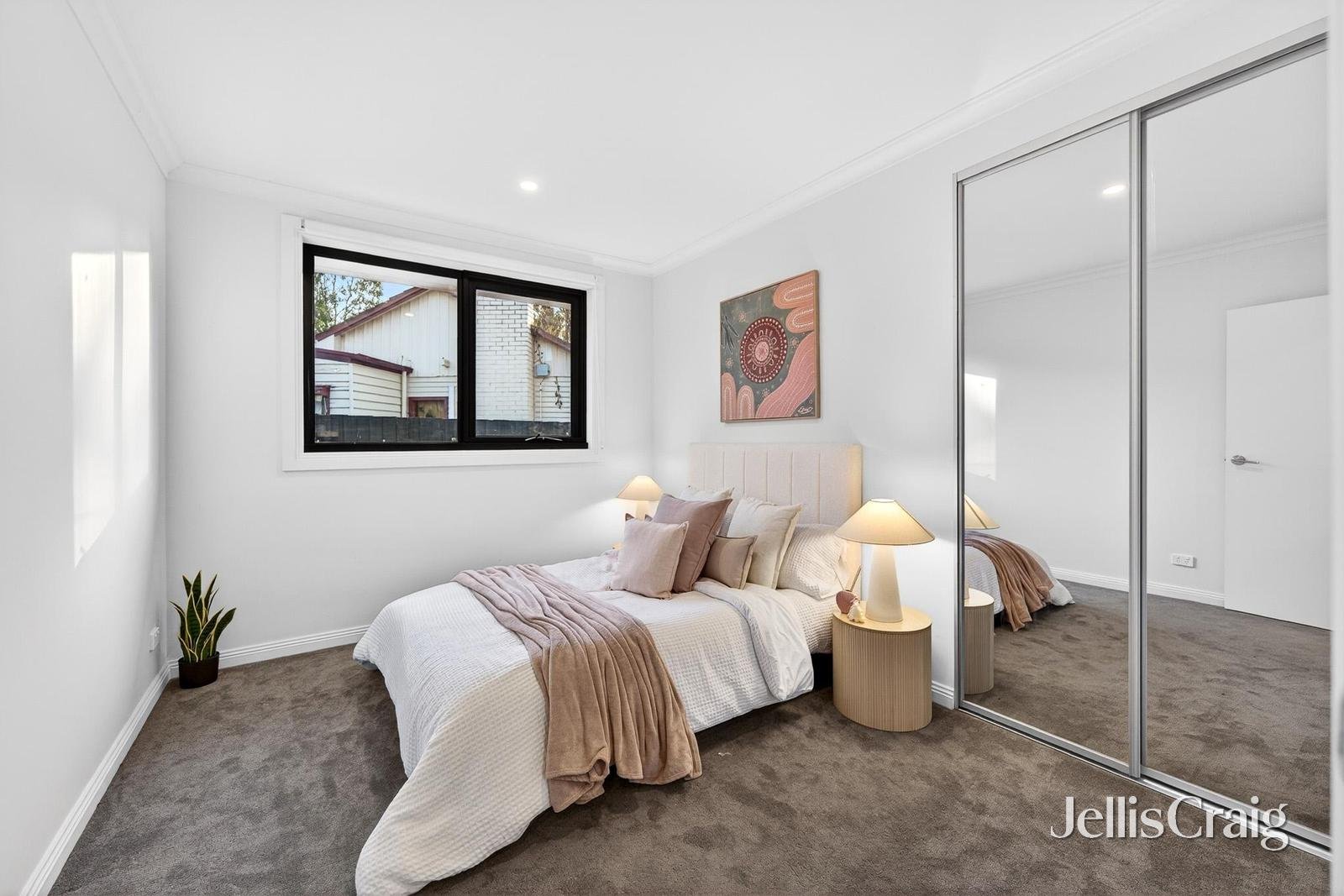 1/8 Kathy Court, Mooroolbark image 11