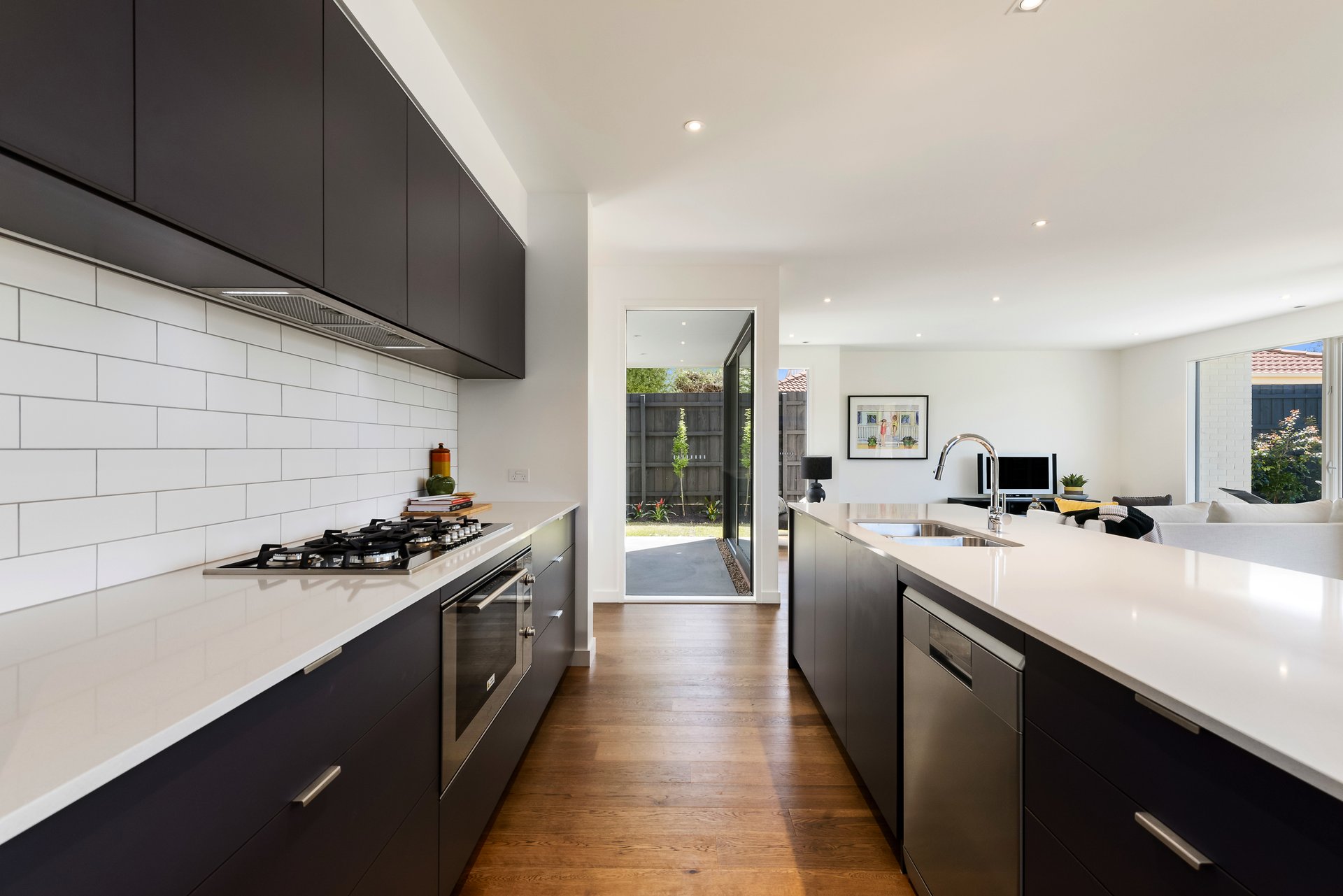 18 Kingston Street, Hampton image 3