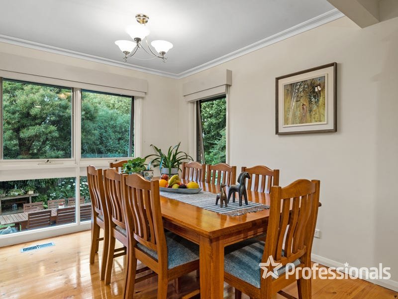 18 Kingswood Drive, Chirnside Park image 6