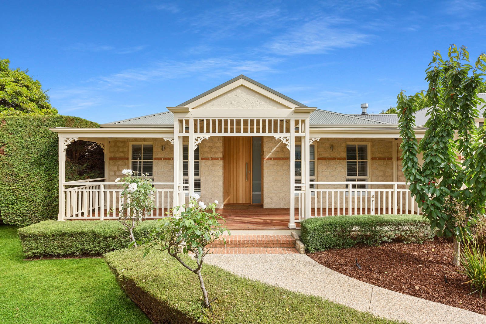 Property Gallery - Main Image