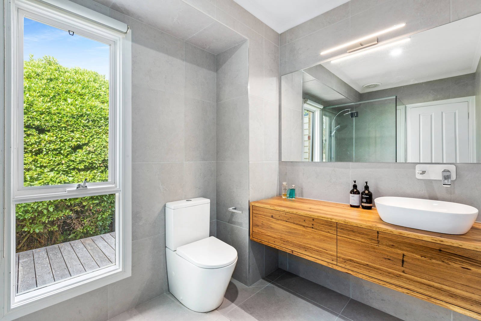 Property Gallery Thumbnail 11