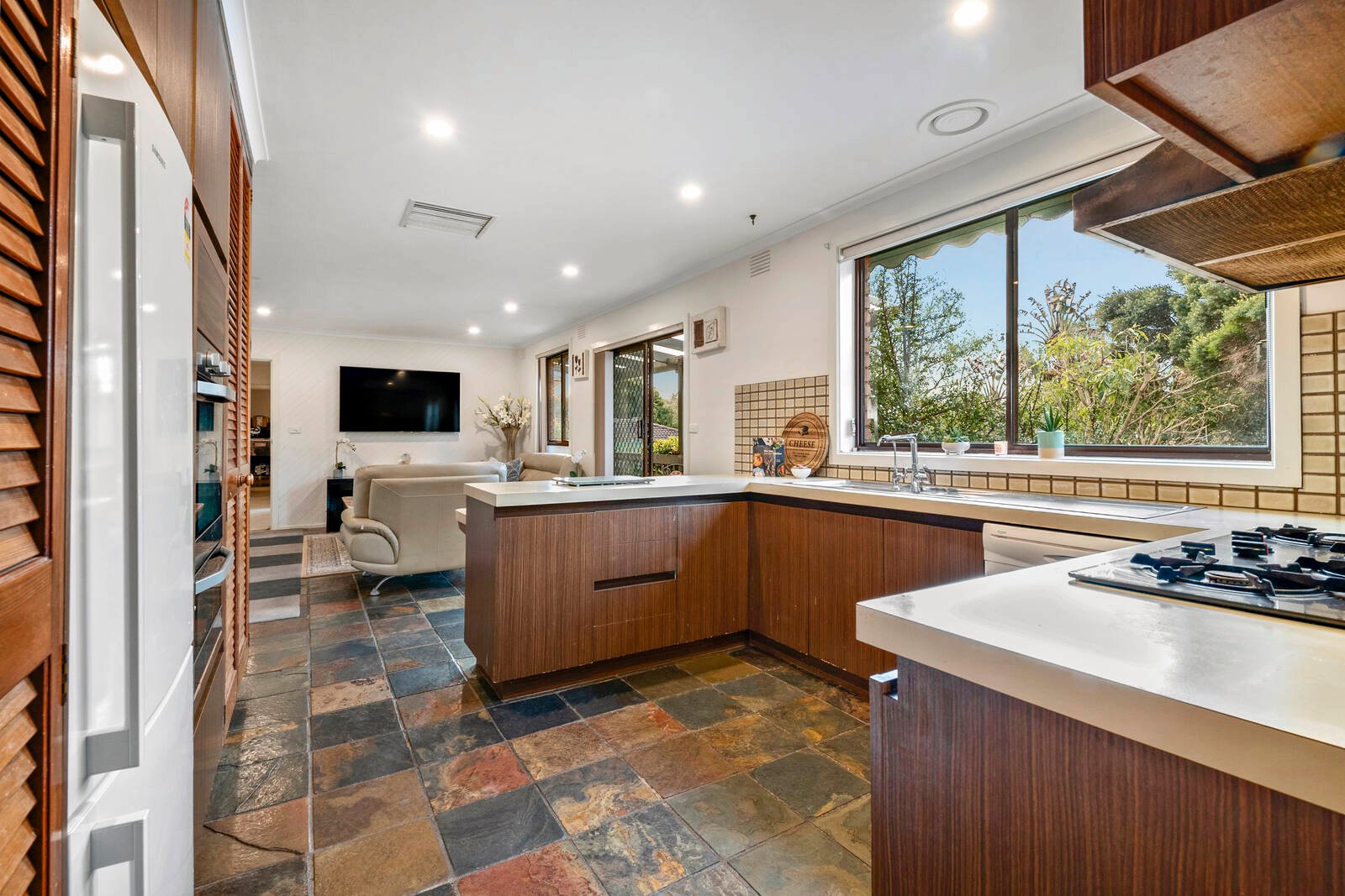 Property Gallery Thumbnail 5
