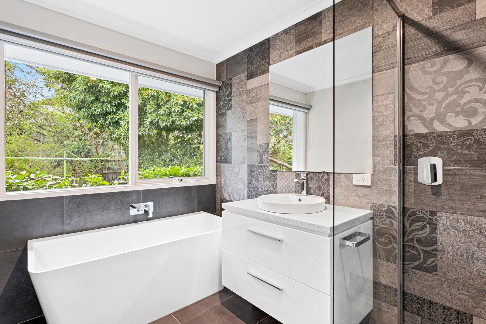 Property Gallery Thumbnail 3
