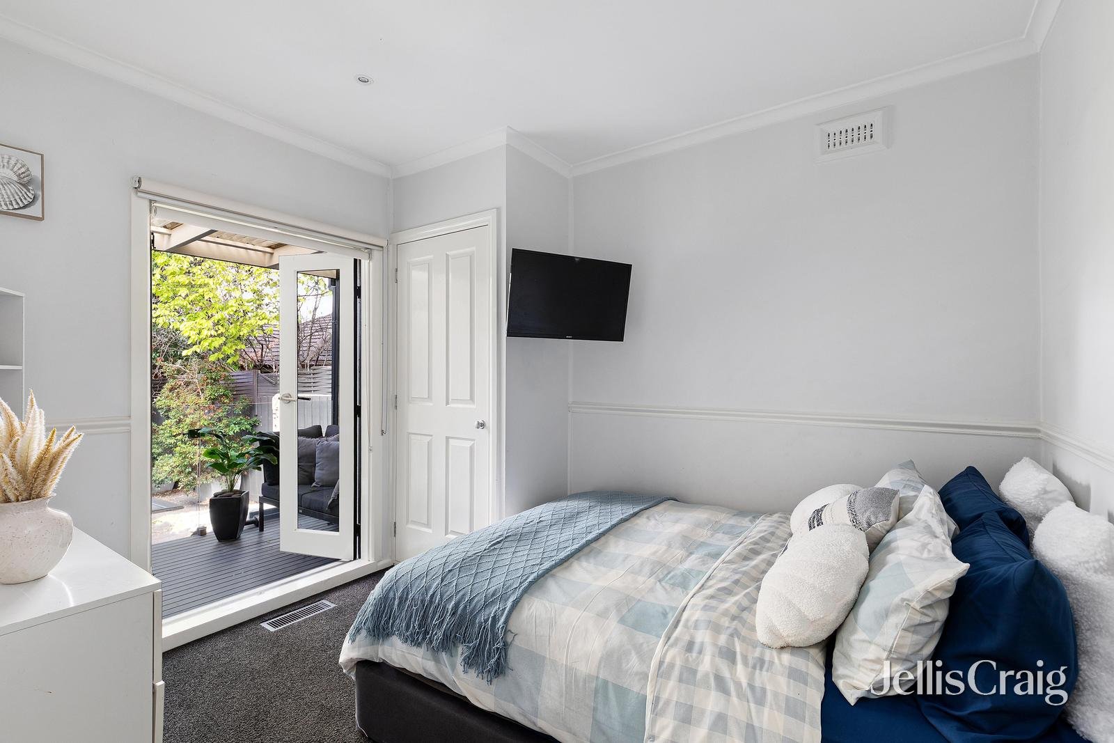 18 Leach Street, Briar&nbsp;Hill image 15