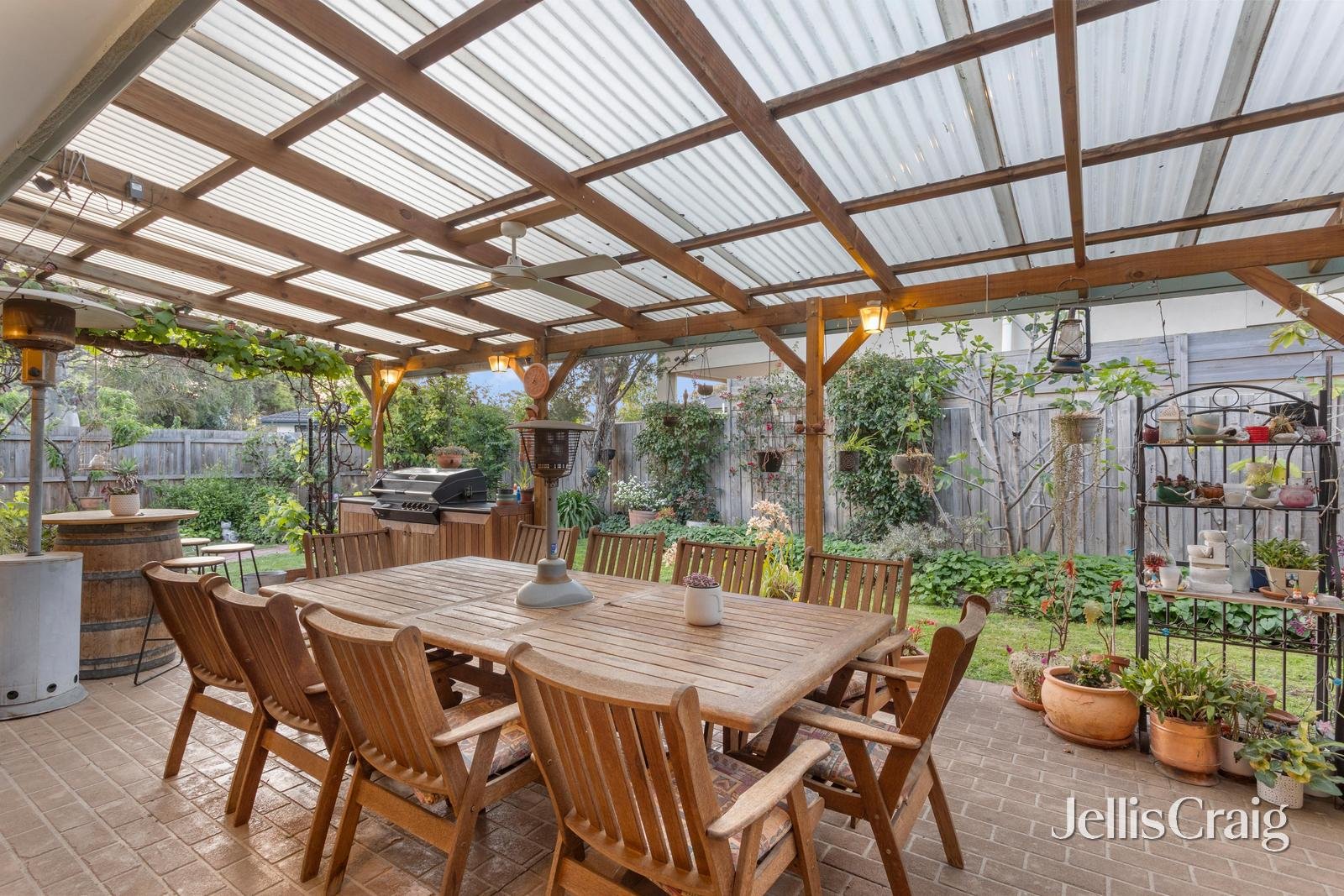 18 Lennox Avenue, Glen Waverley image 10