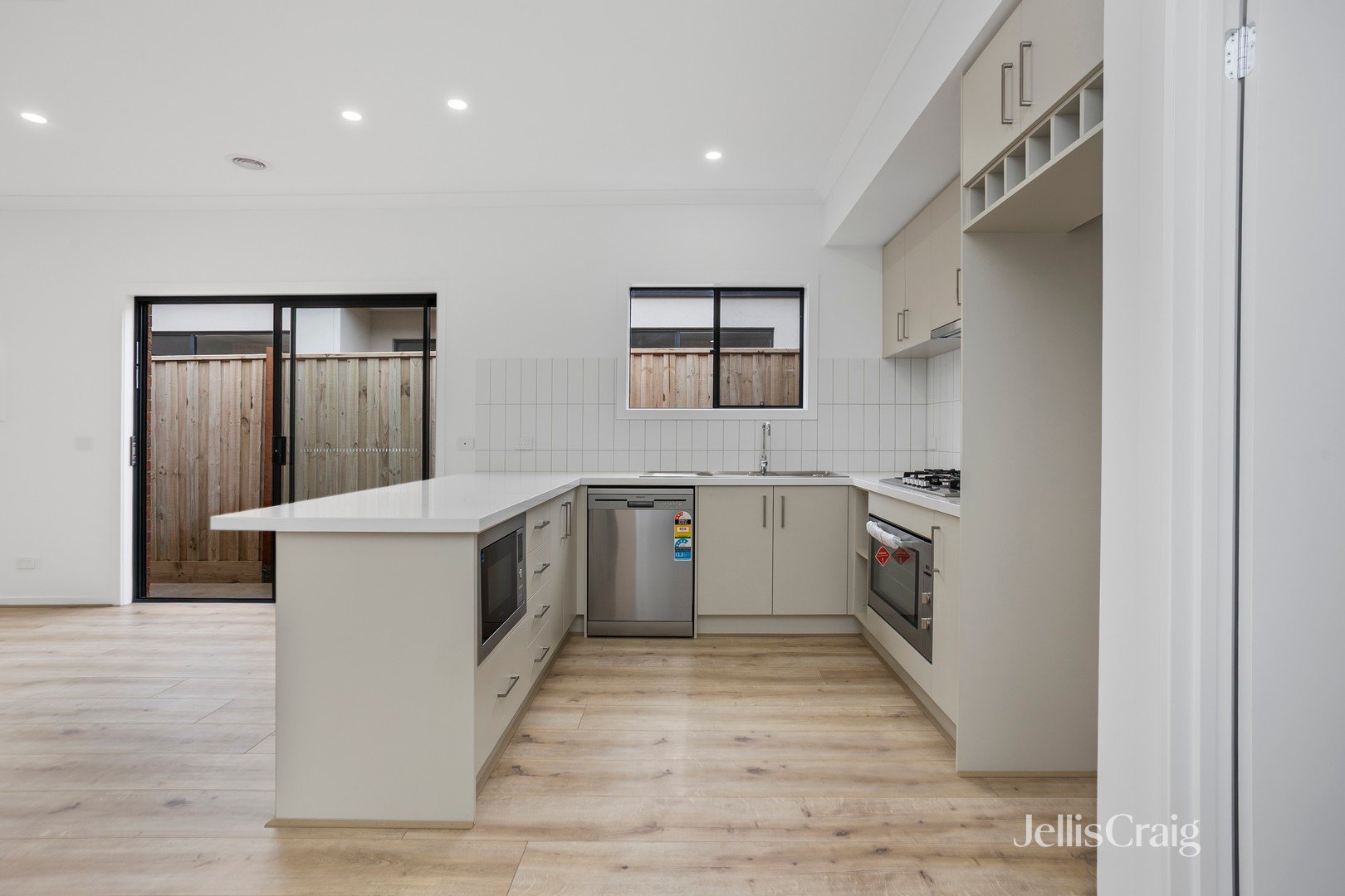 18 Liali Avenue, Truganina image 3