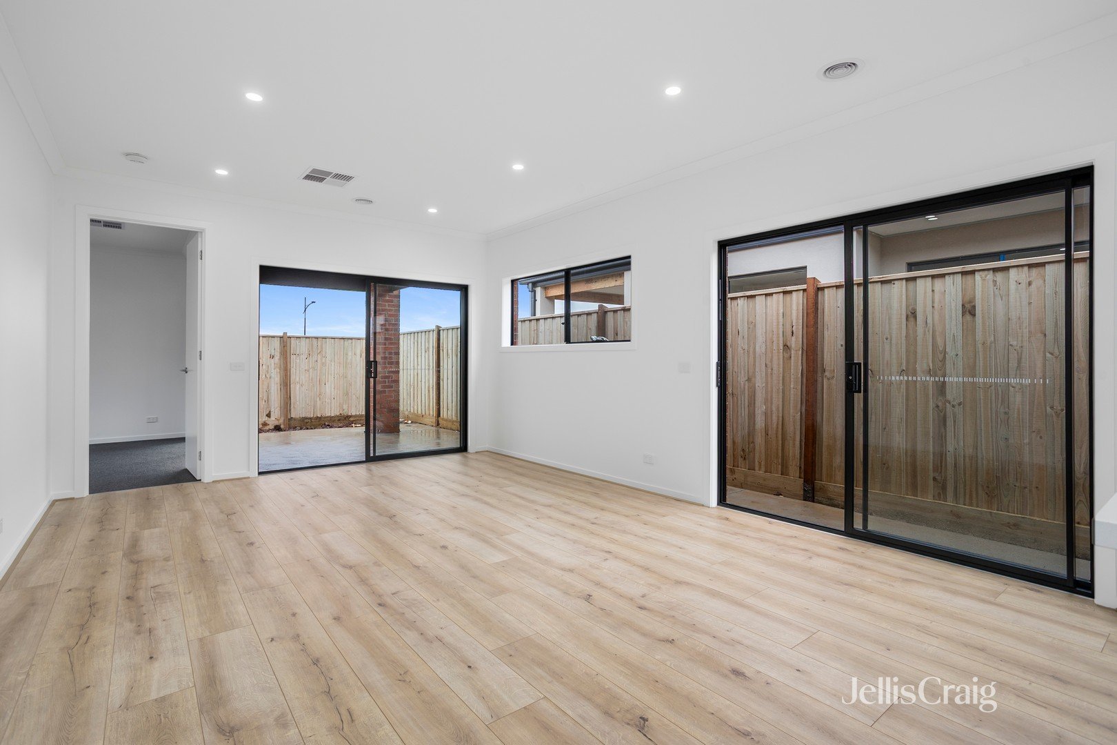 18 Liali Avenue, Truganina image 2