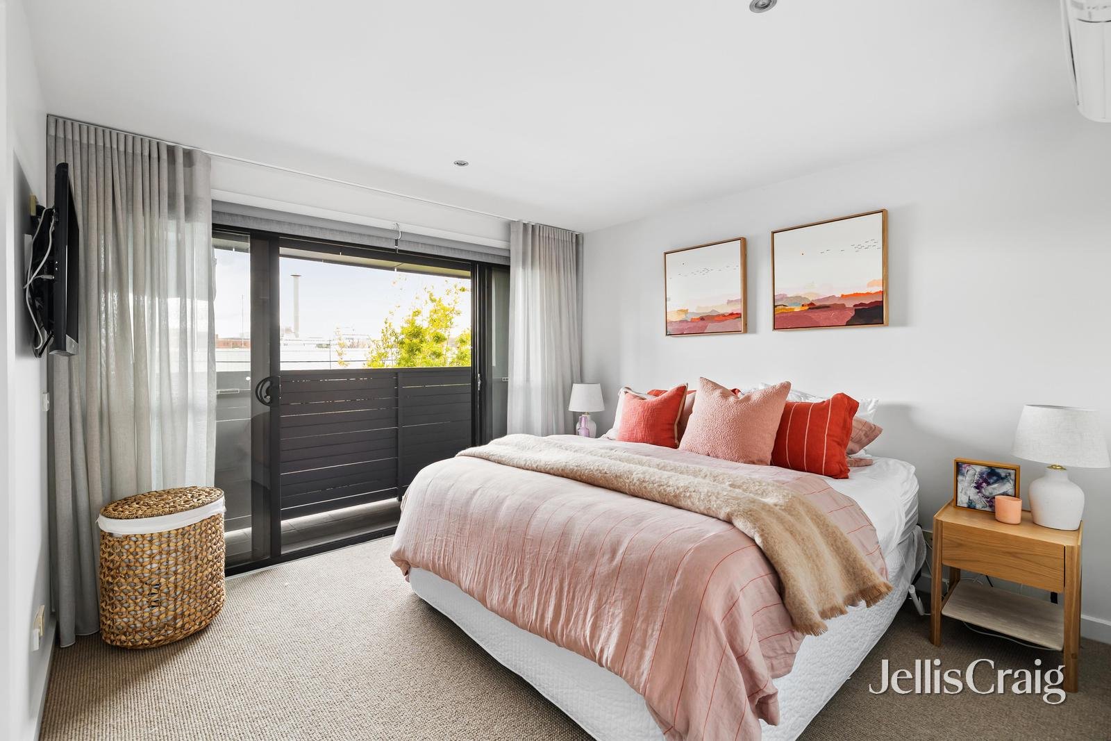 18 Lincoln Street, Richmond image 6