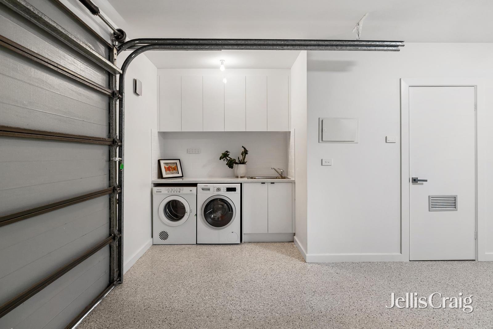 18 Lincoln Street, Richmond image 14