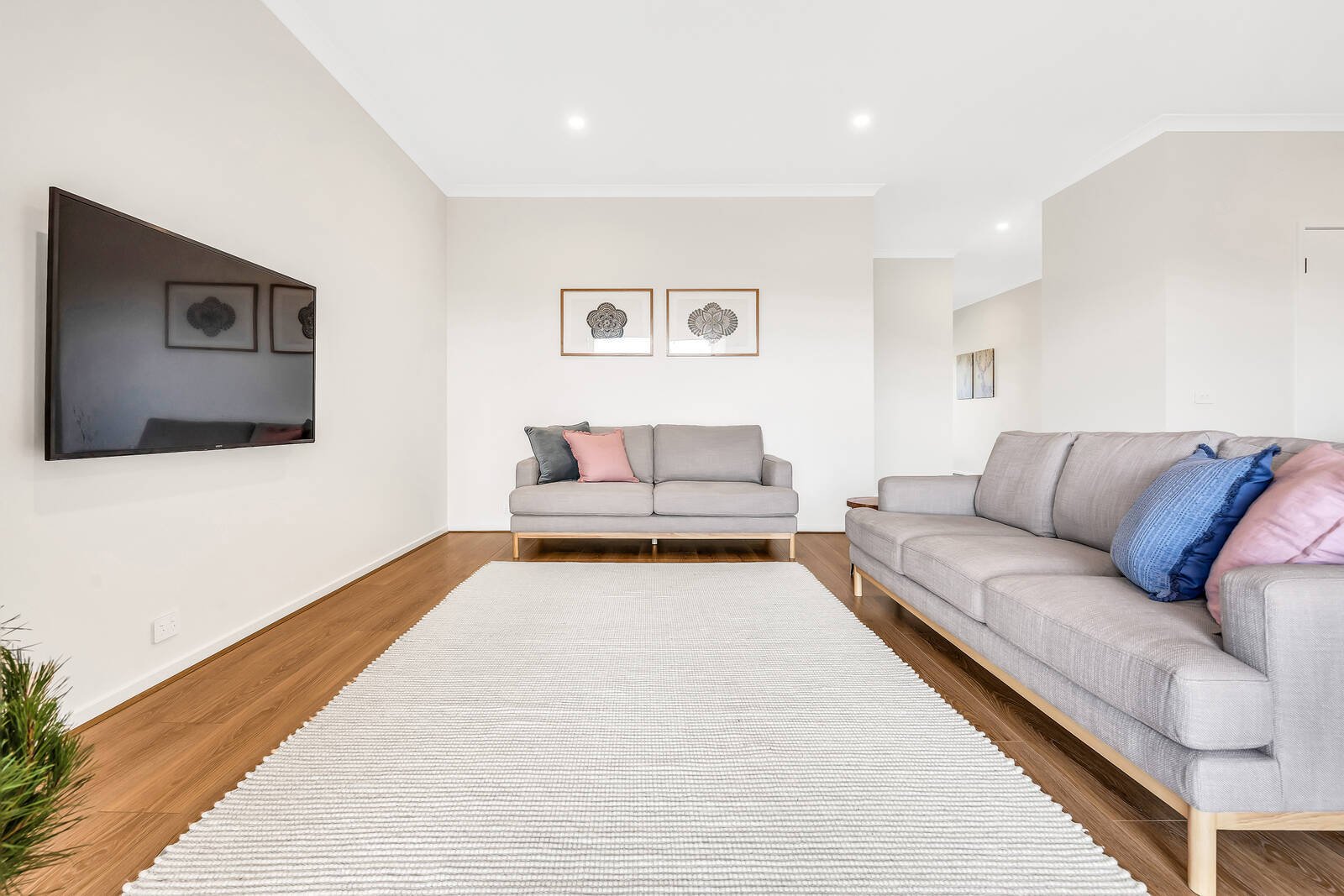 Property Gallery Thumbnail 9