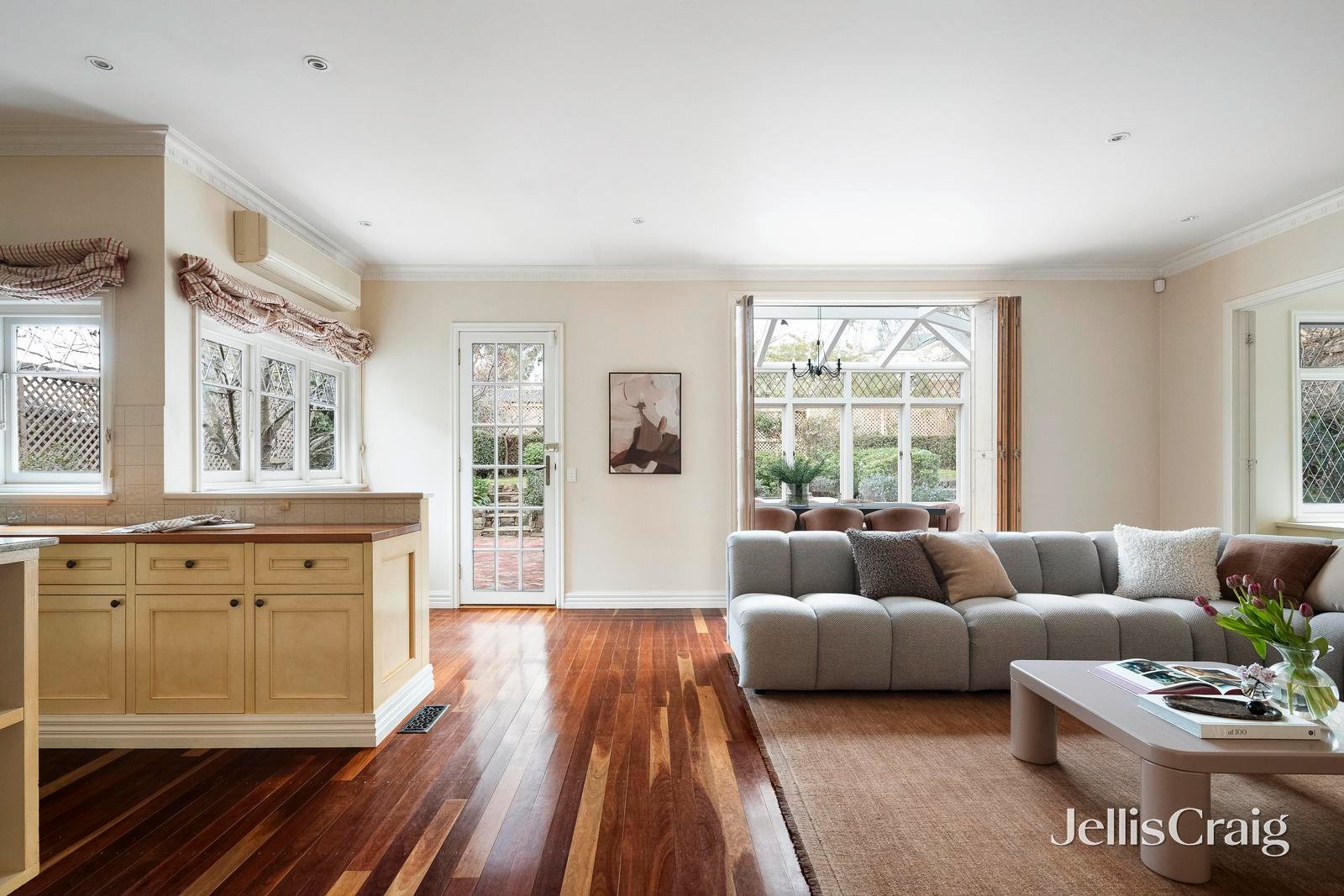 18 Logan Street, Canterbury image 9