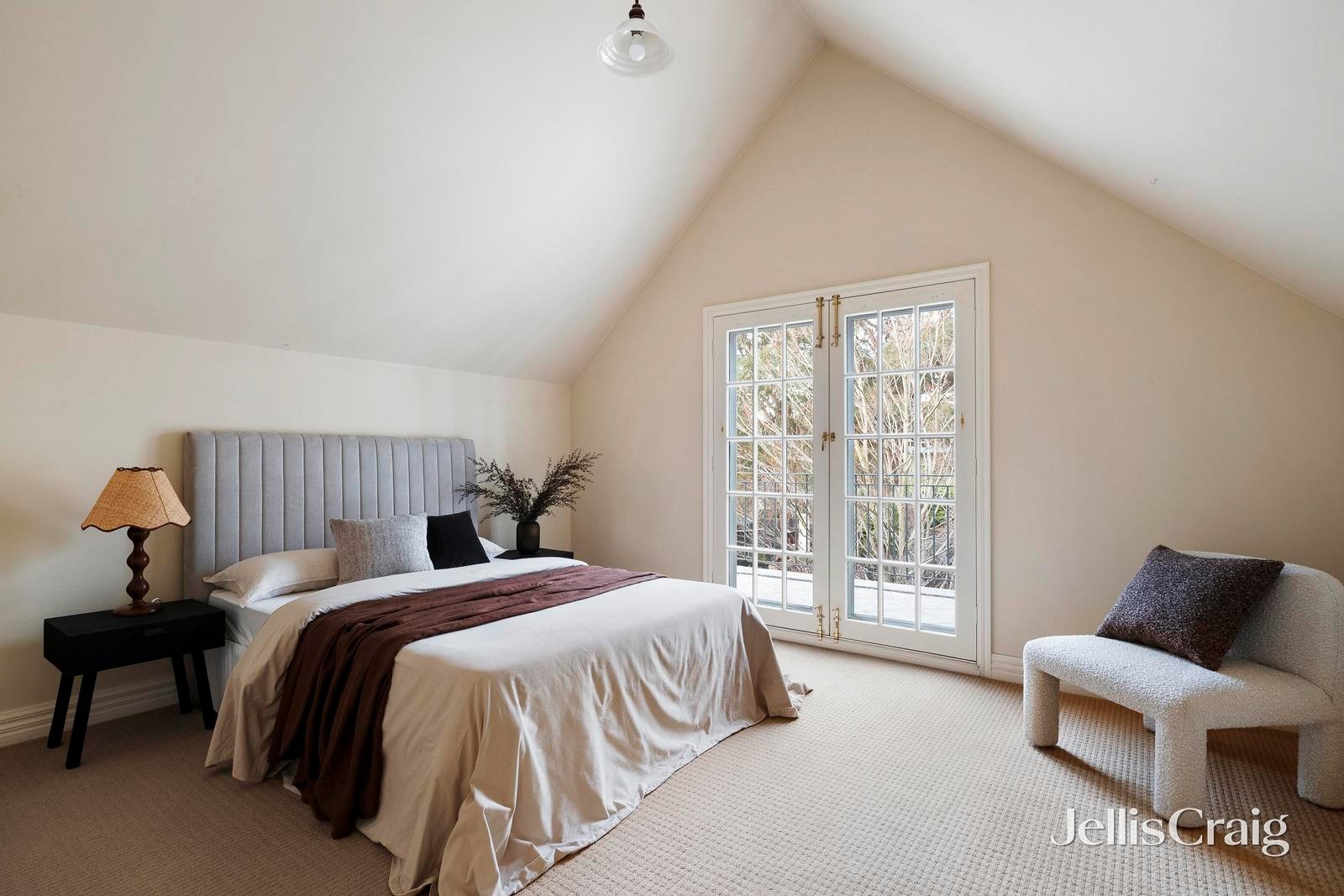 18 Logan Street, Canterbury image 15