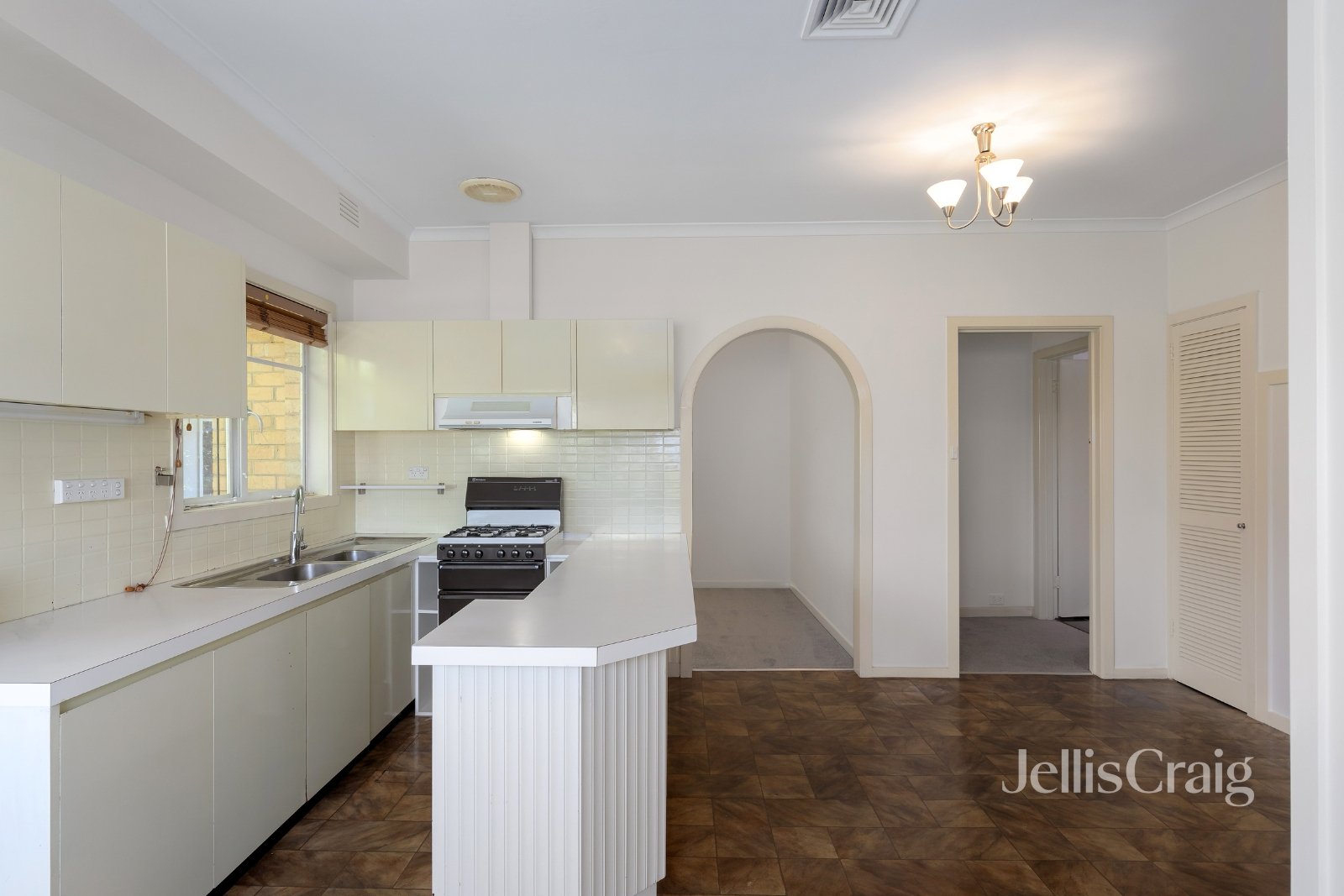 18 Lower Plenty Road, Rosanna image 2