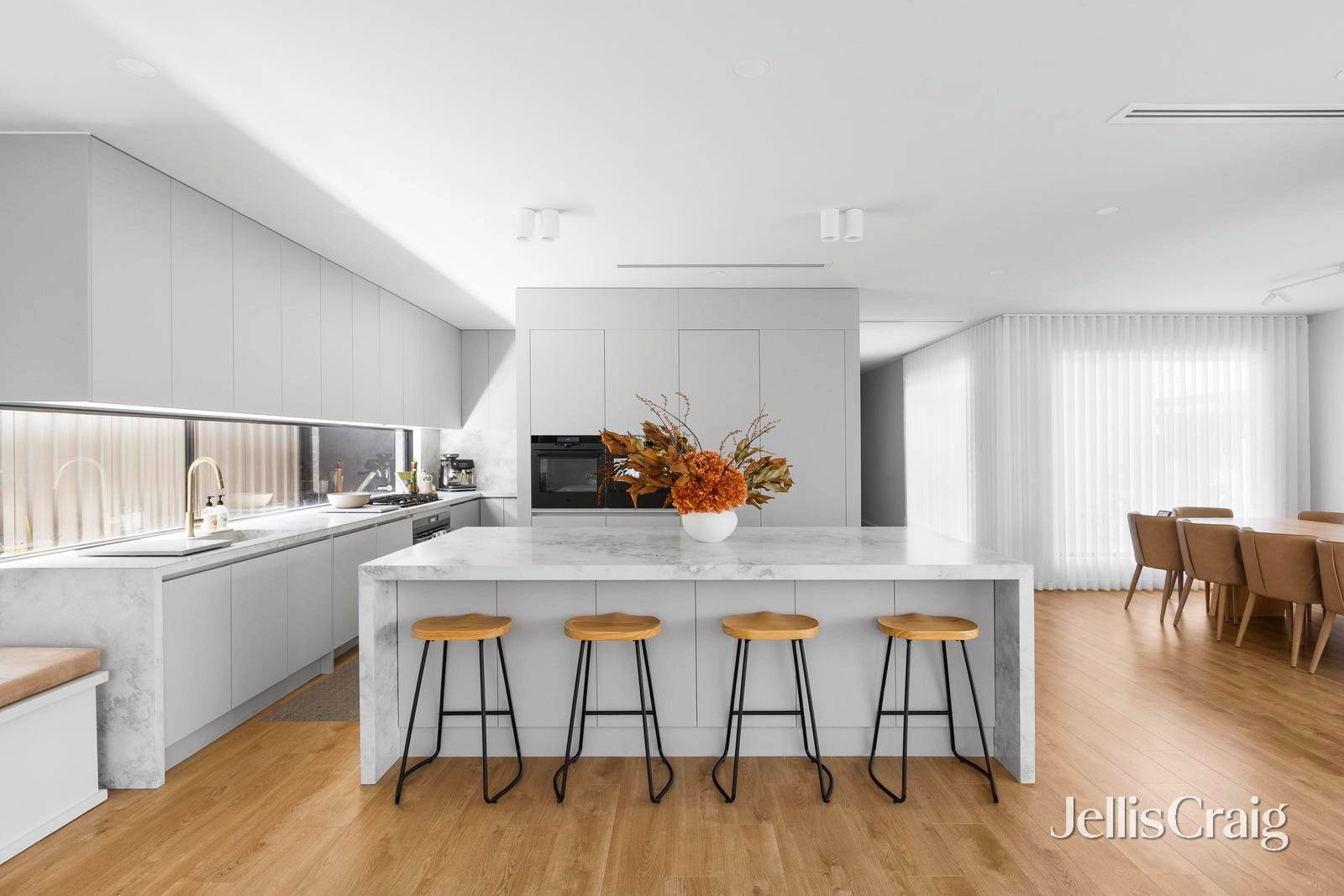 18 Lunar Drive, Greenvale image 4