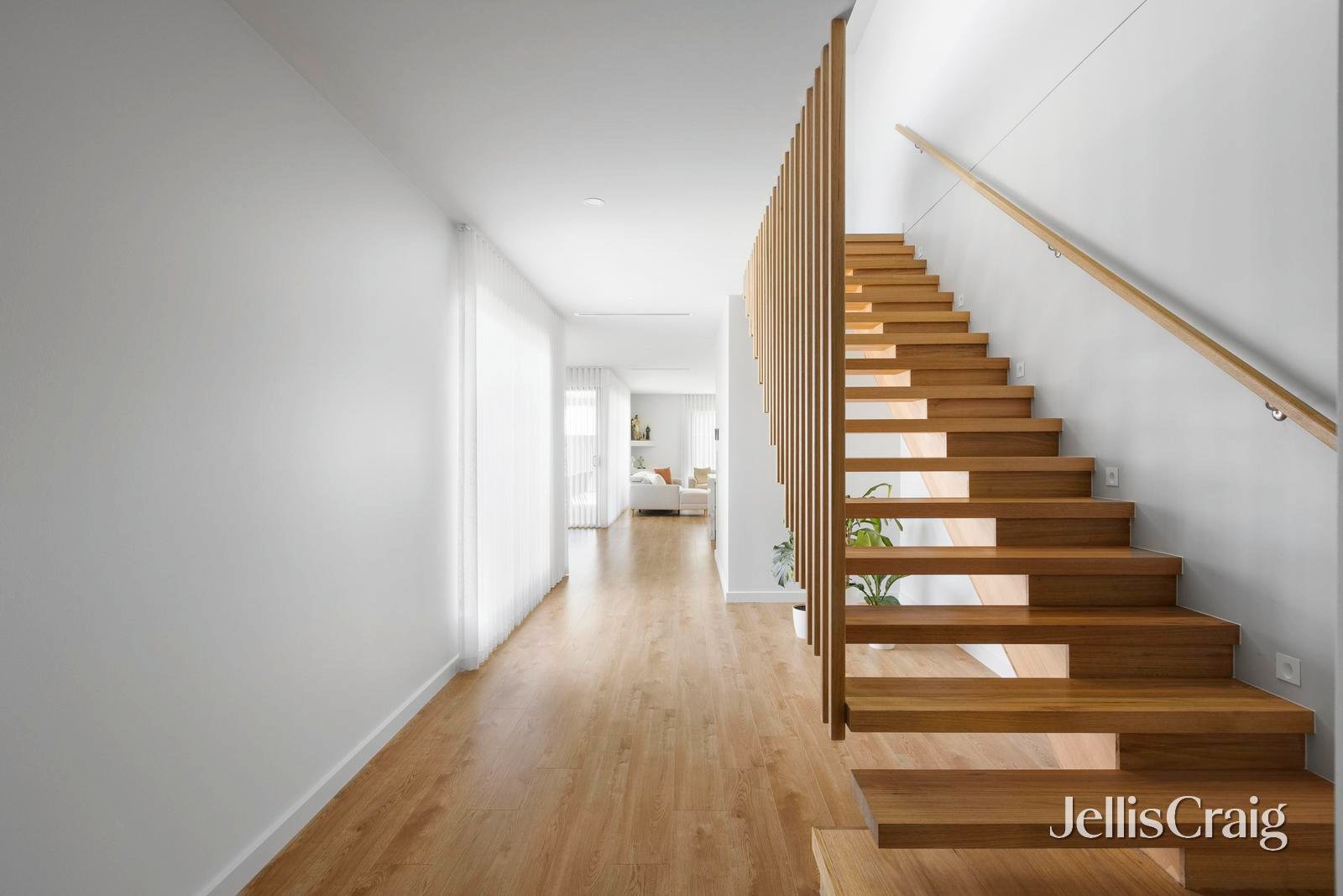 18 Lunar Drive, Greenvale image 6