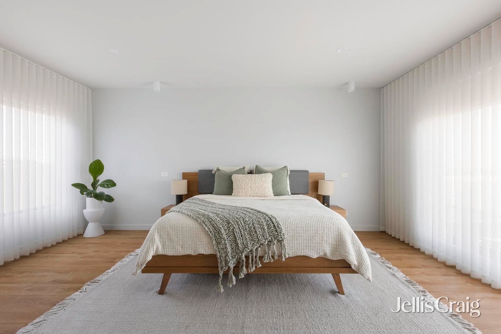 18 Lunar Drive, Greenvale image 7