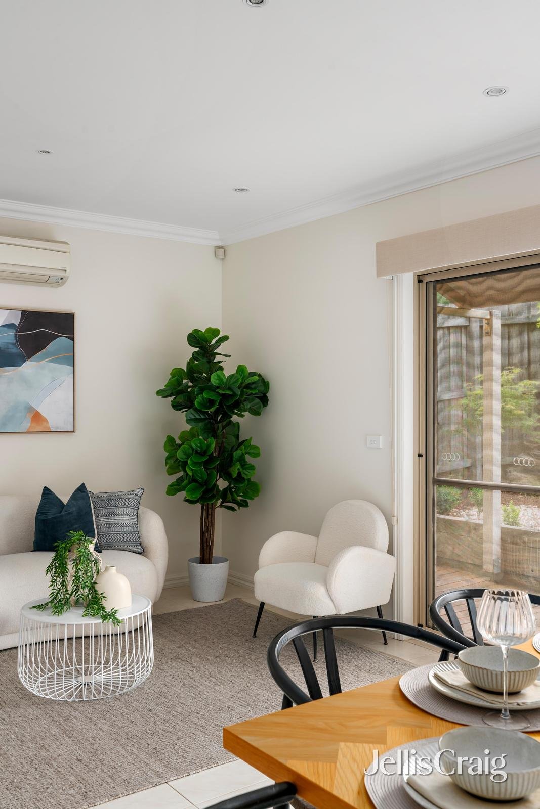 1/8 Lyell Parade, Greensborough image 6