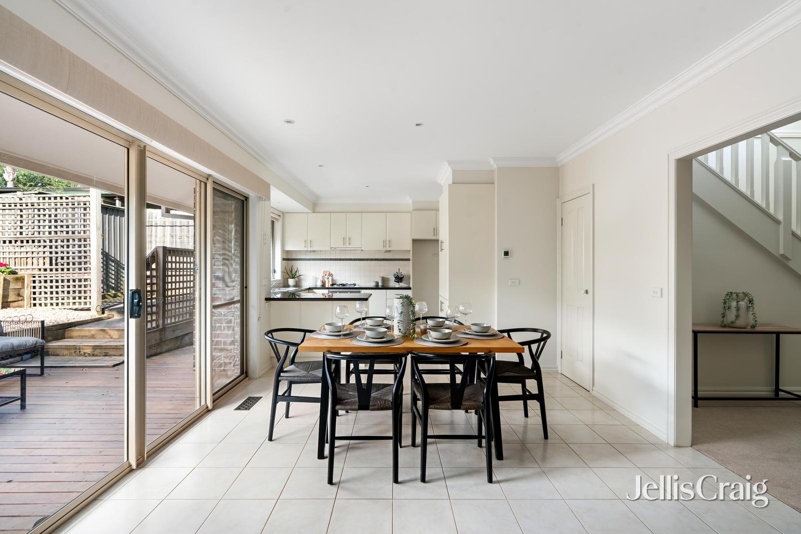 1/8 Lyell Parade, Greensborough image 9