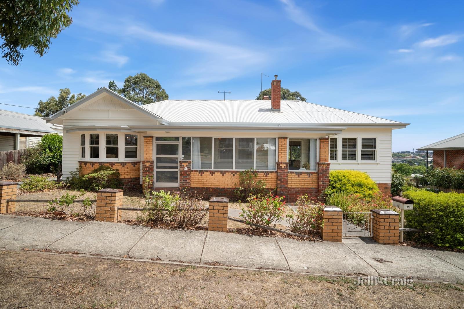 18 Magpie Street, Golden Point image 1