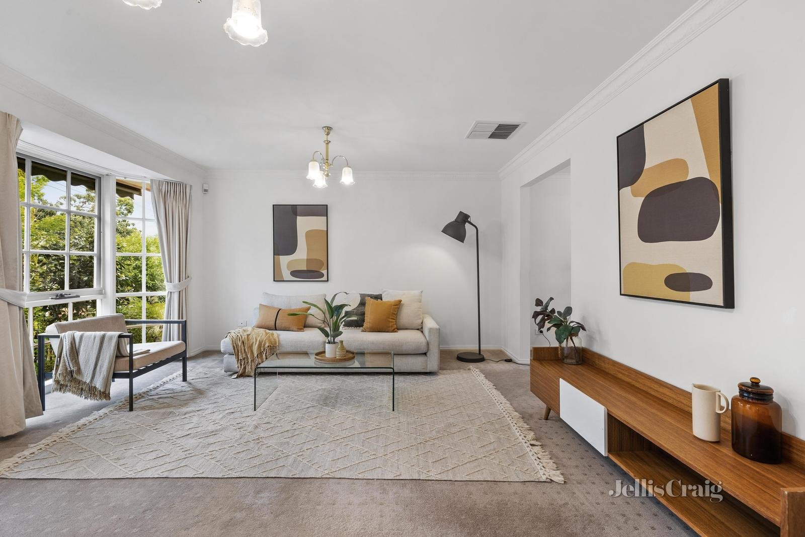 1/8 Mangan Street, Balwyn image 2