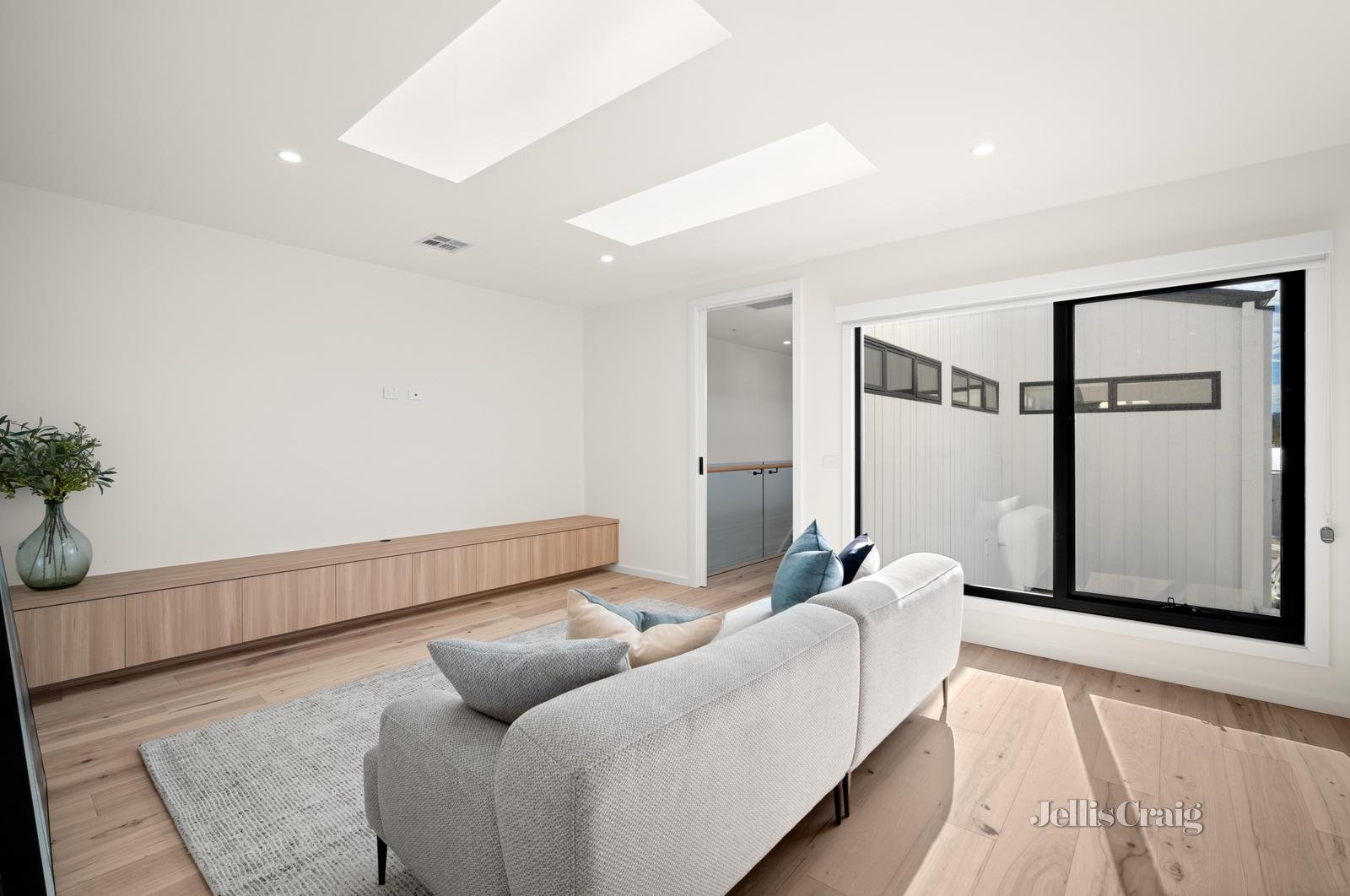 18 Marbles Crescent, Ballarat East image 5