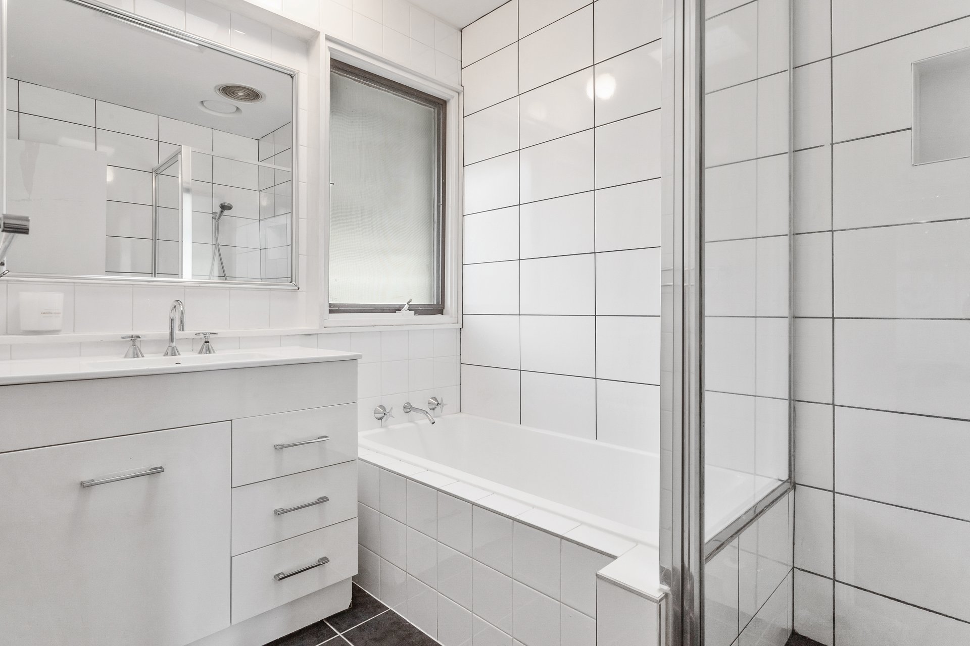 18 Mareeba Crescent, Bayswater image 8