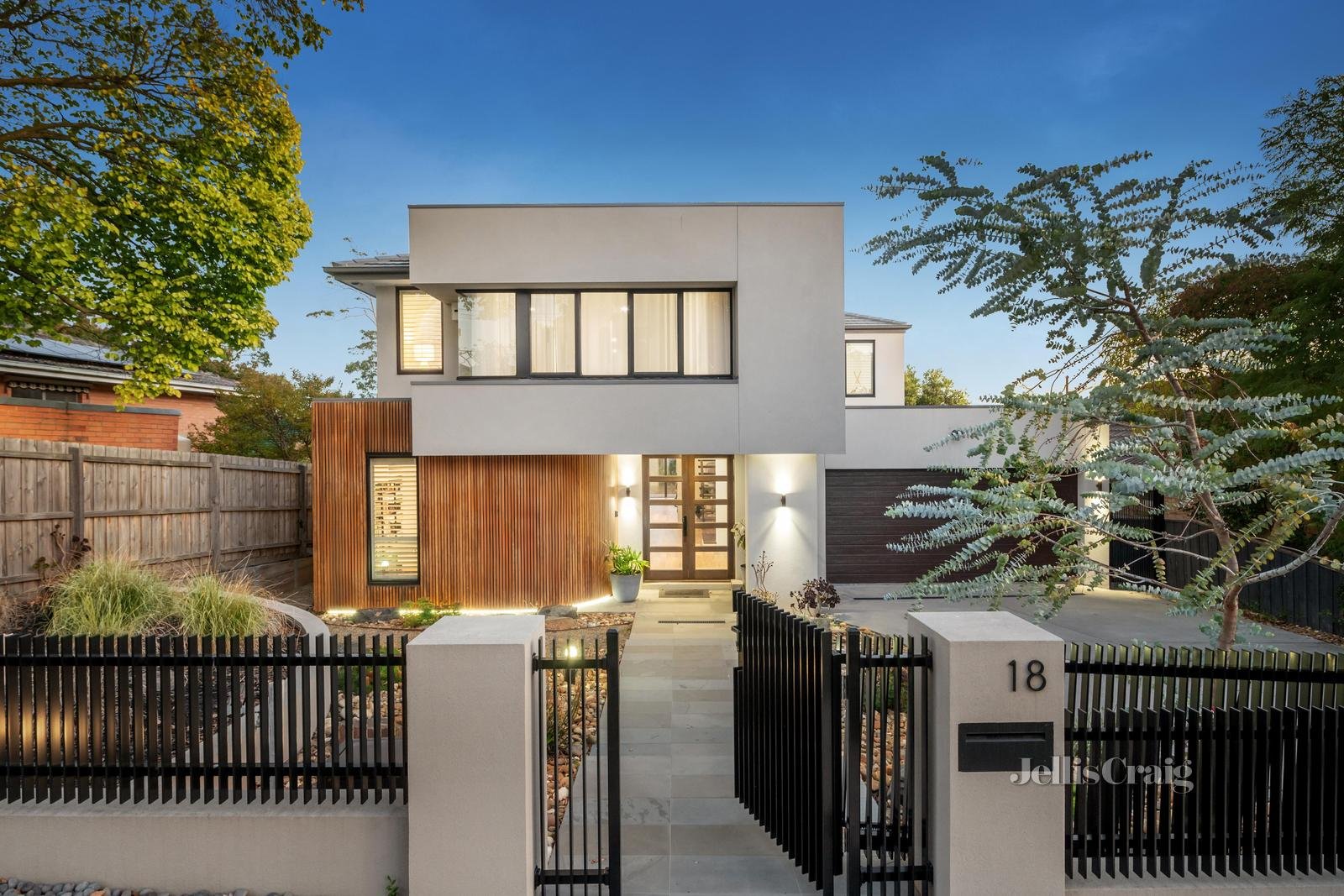 18 Maroondah Road, Ashwood image 2