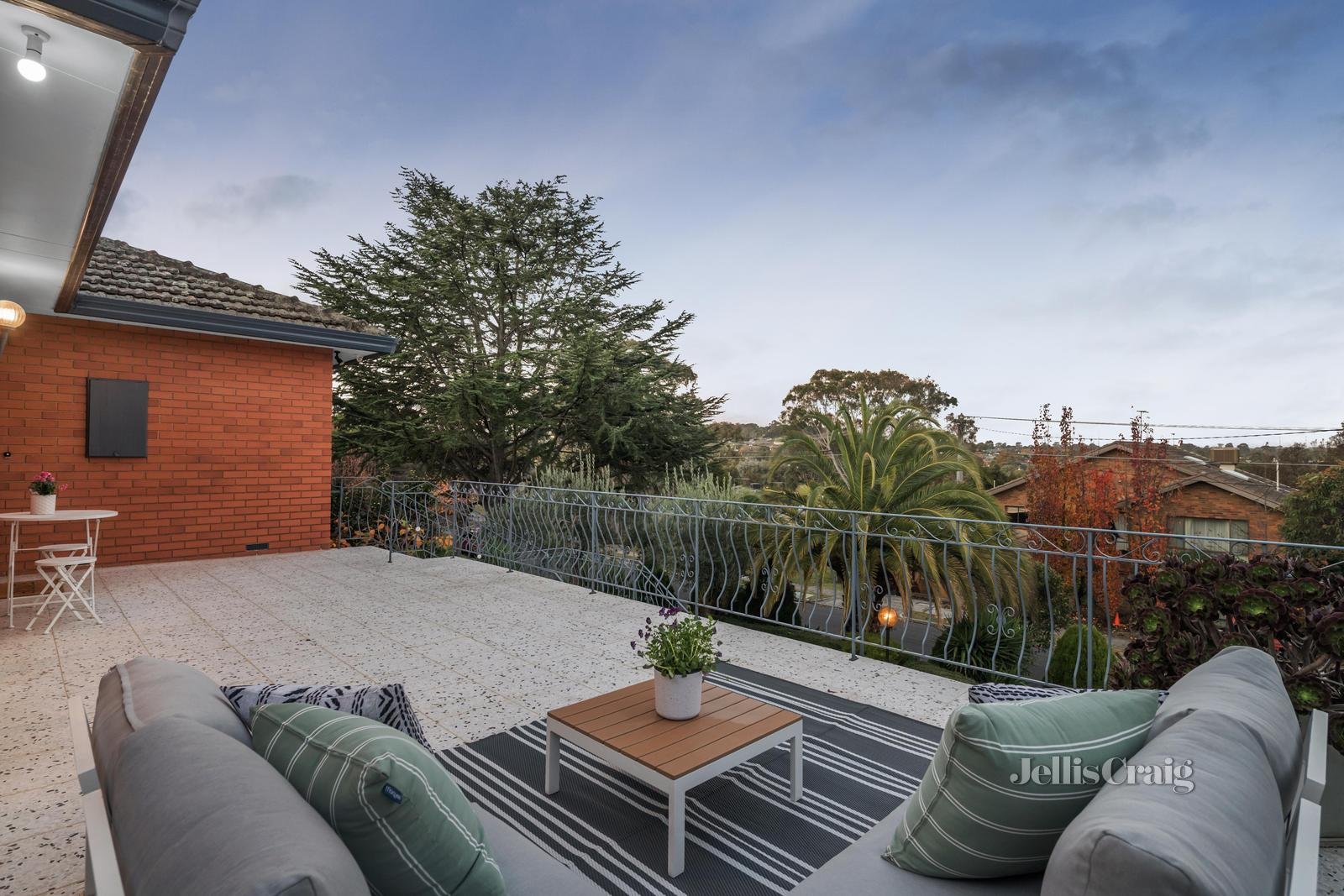 18 McAuley Drive, Rosanna image 10