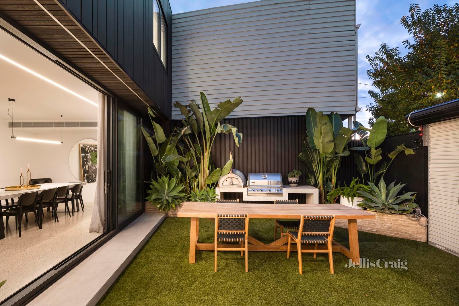 18 Merton Street, Albert Park image 19