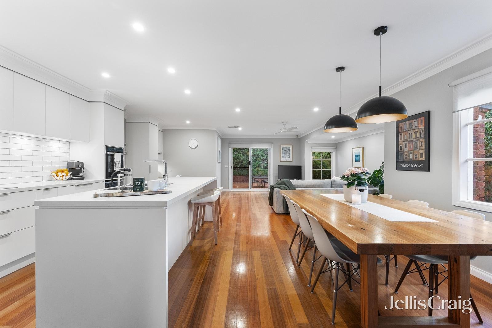 18 Middlefield Drive, Blackburn North image 4