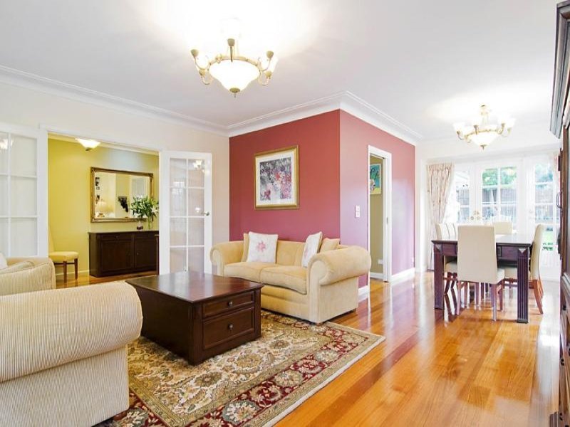 18 Minerva Avenue, Balwyn North image 2