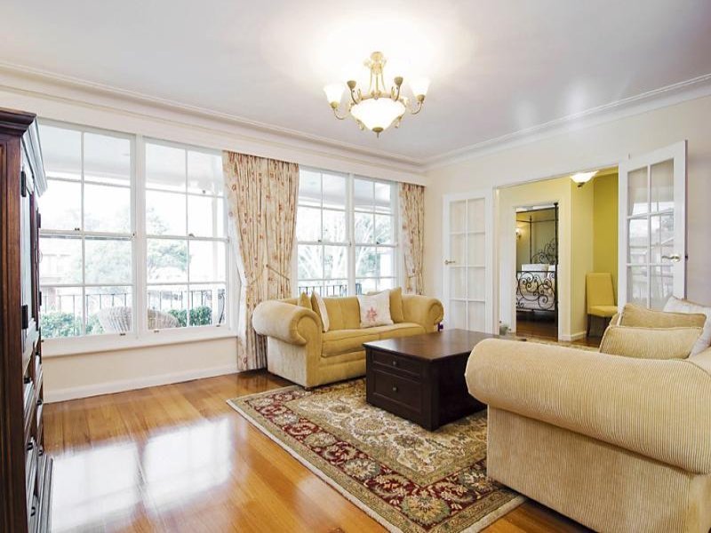 18 Minerva Avenue, Balwyn North image 3