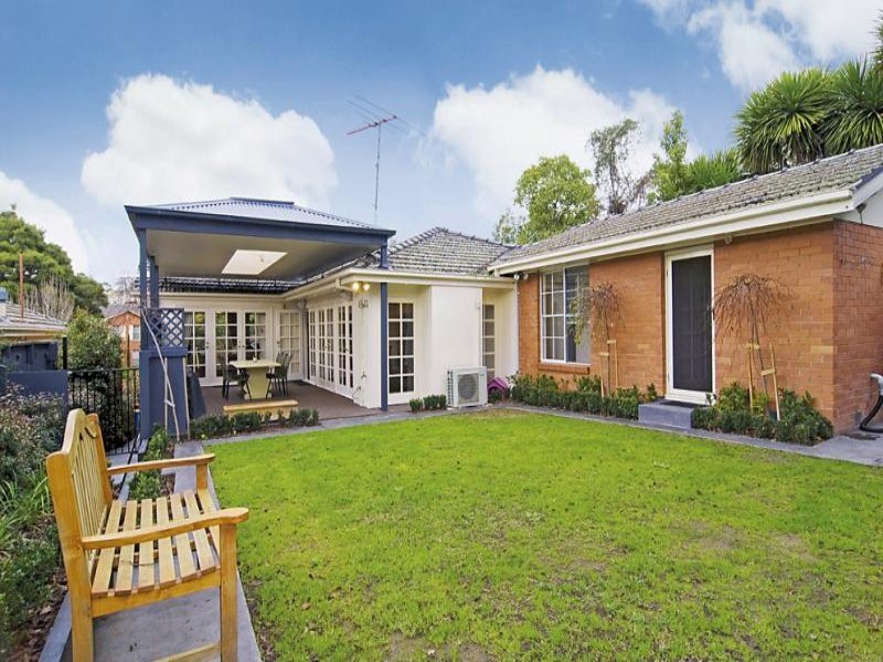 18 Minerva Avenue, Balwyn North image 11