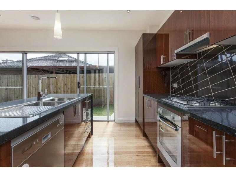 1/8 Monteith Street, Altona North image 4