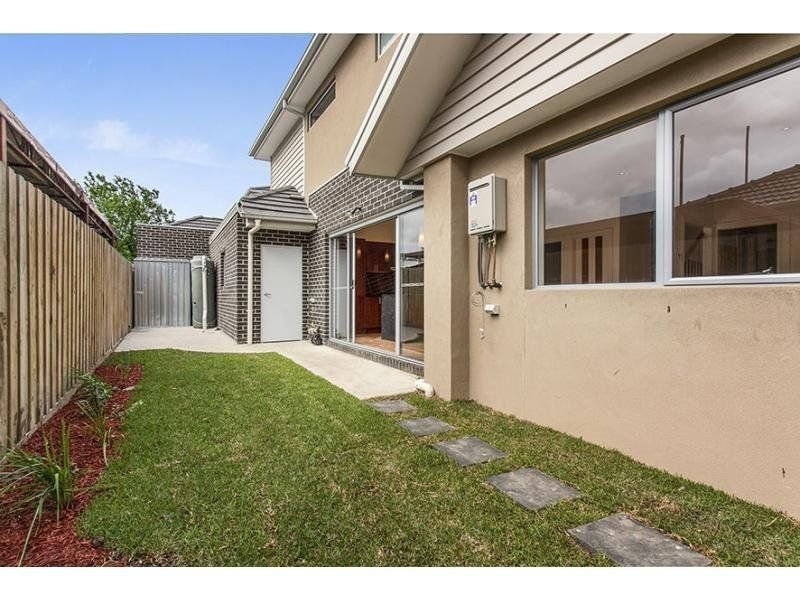 1/8 Monteith Street, Altona North image 7