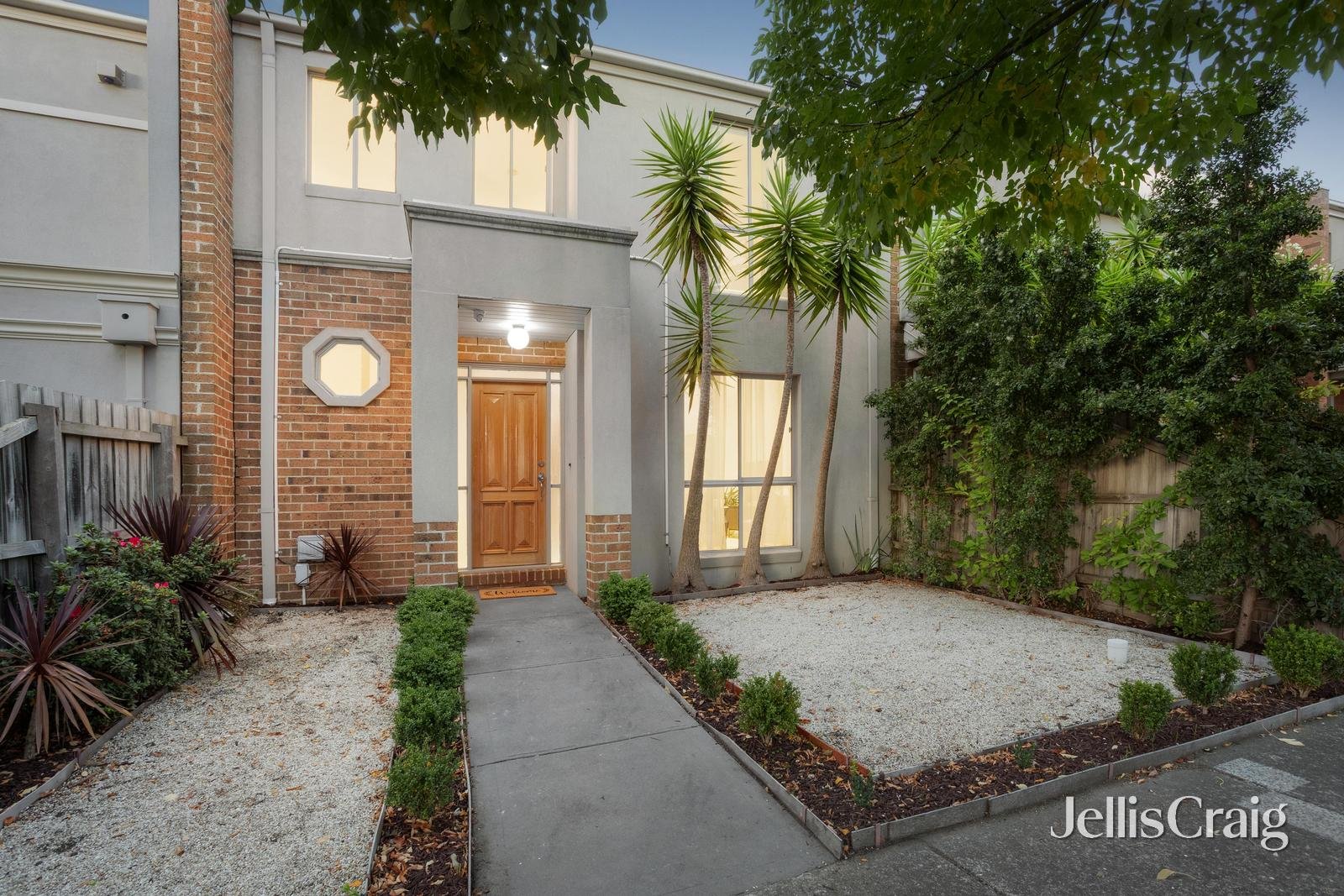 18 Mulsanne Lane, Bentleigh&nbsp;East image 1