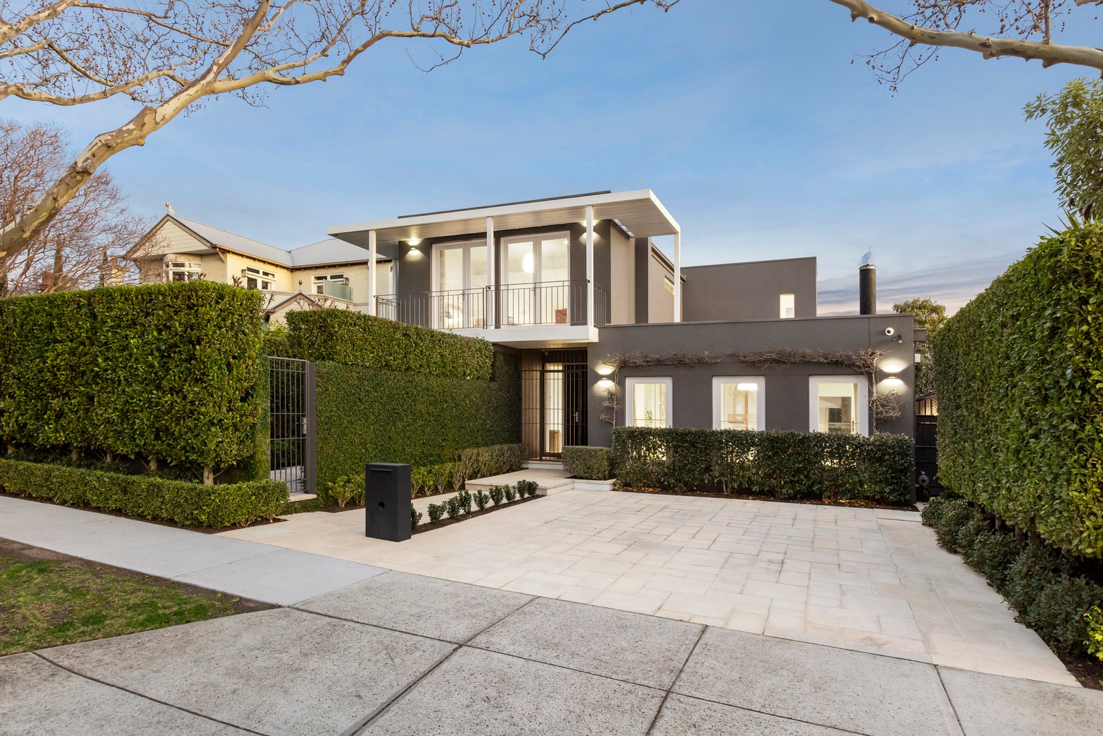 18 Netherlee Street