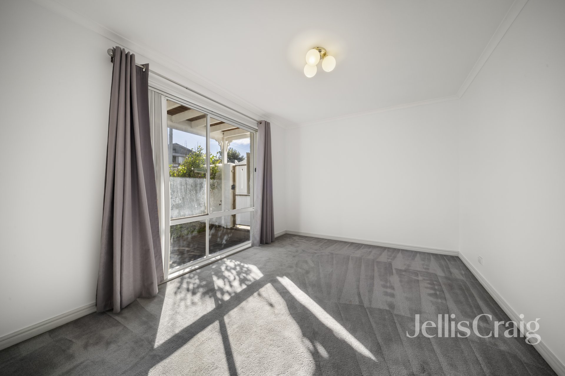 18 Newington Parade, Chelsea image 8