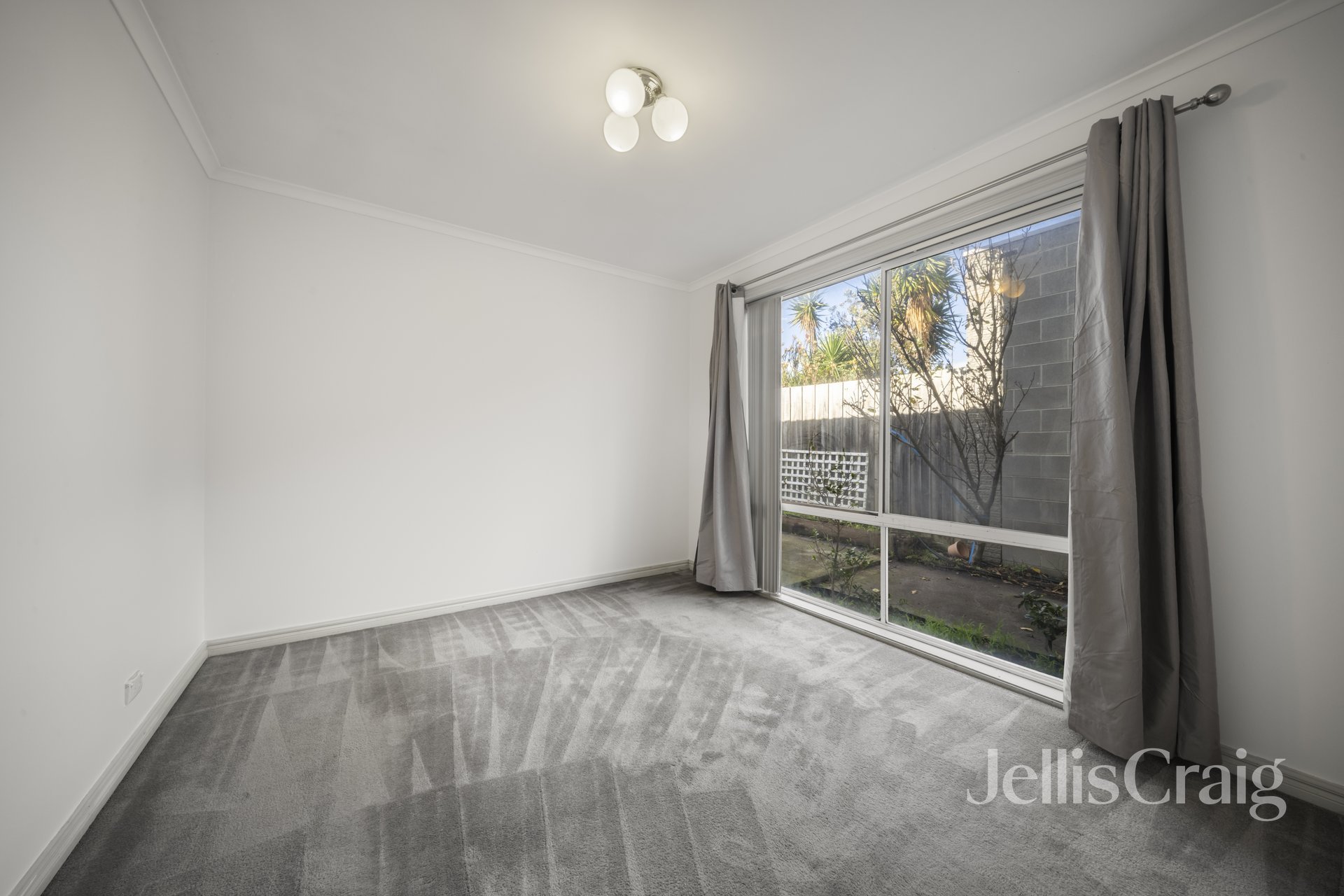 18 Newington Parade, Chelsea image 9