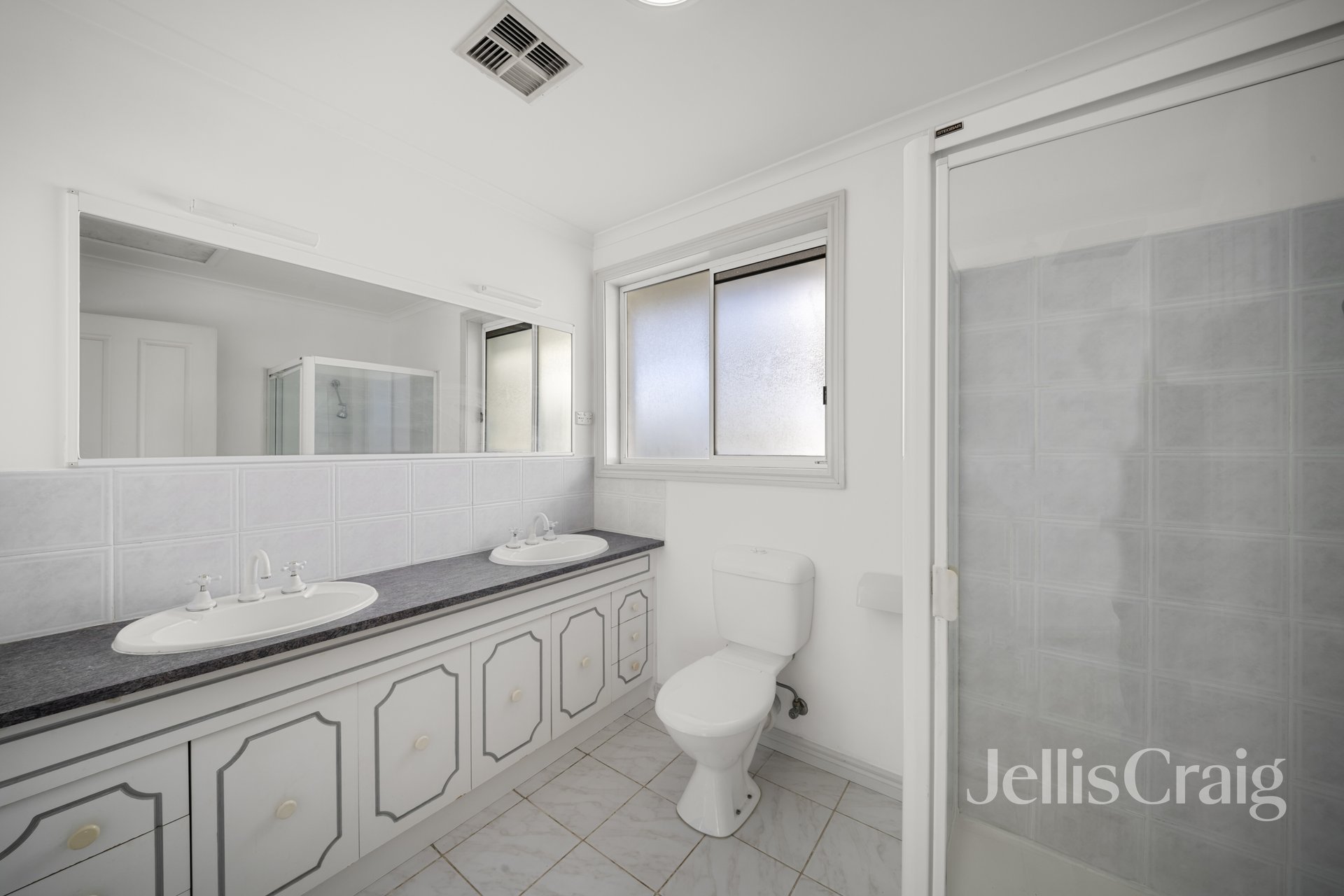 18 Newington Parade, Chelsea image 6
