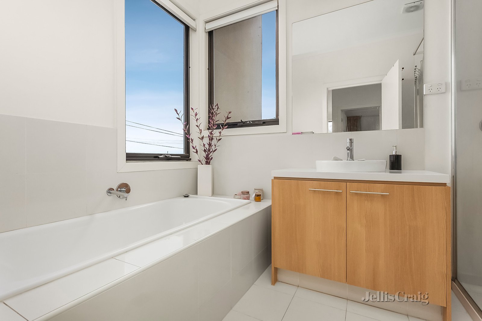 18 Newman Drive, Footscray image 6