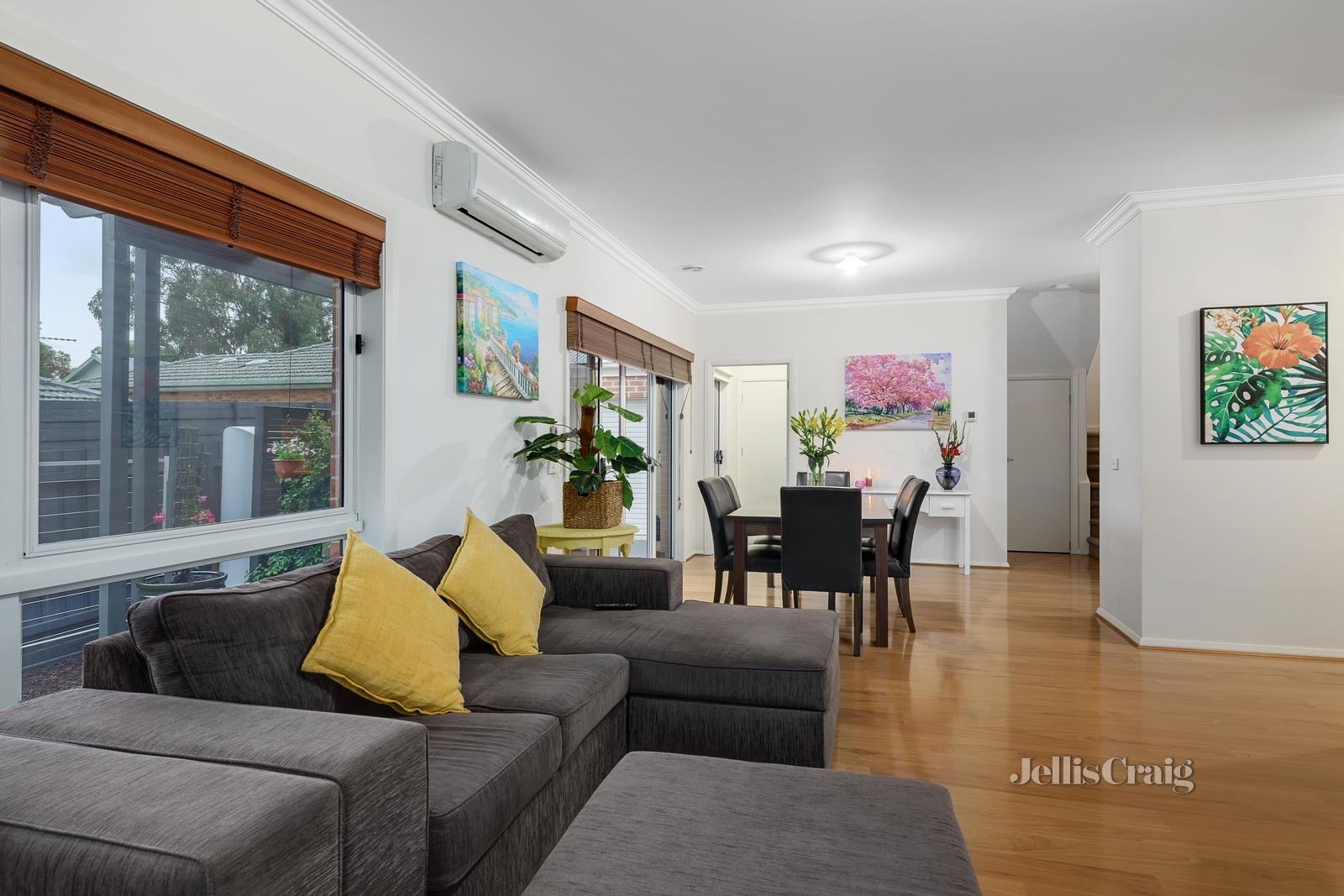 1/8 Oliver Street, Ringwood image 2