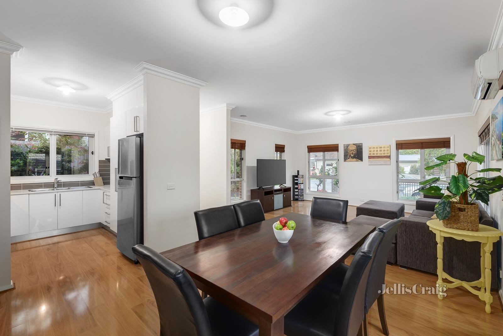 1/8 Oliver Street, Ringwood image 5