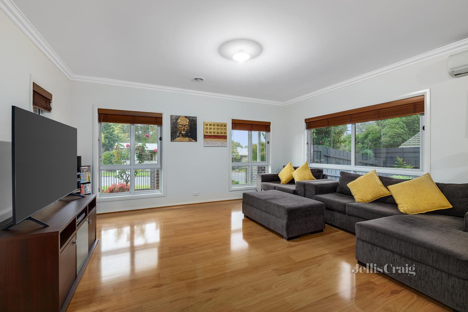 1/8 Oliver Street, Ringwood image 6