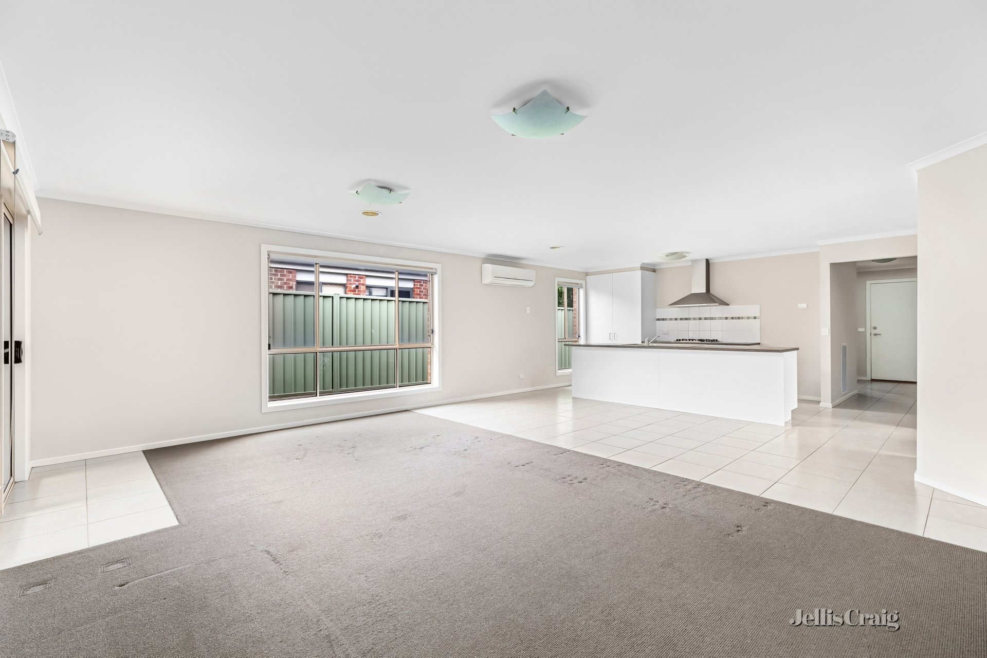 18 Orbost Drive, Miners Rest image 2