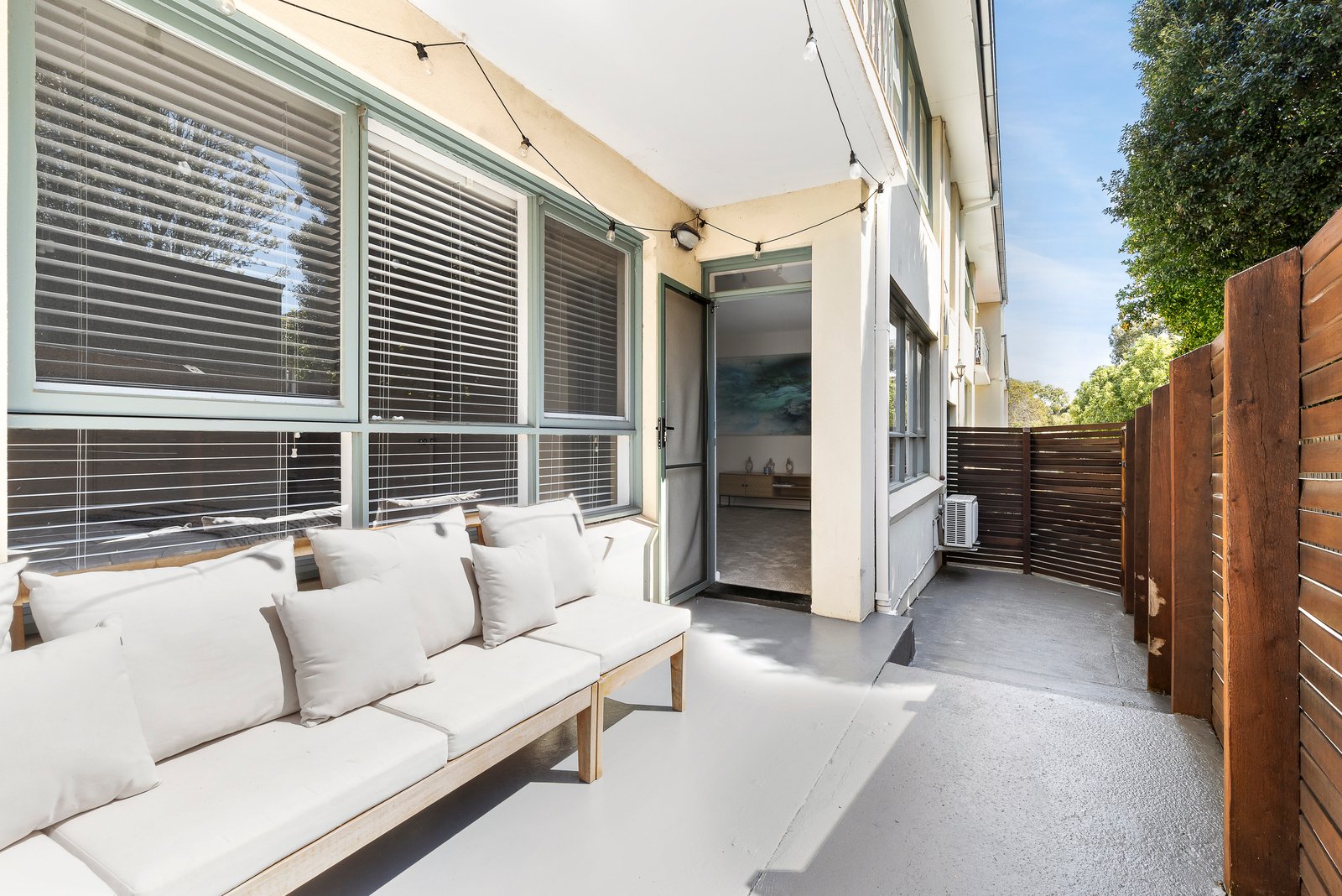 1/8 Osborne Avenue