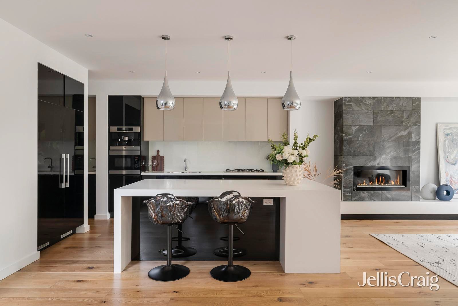 18 Park Avenue, Kew image 10