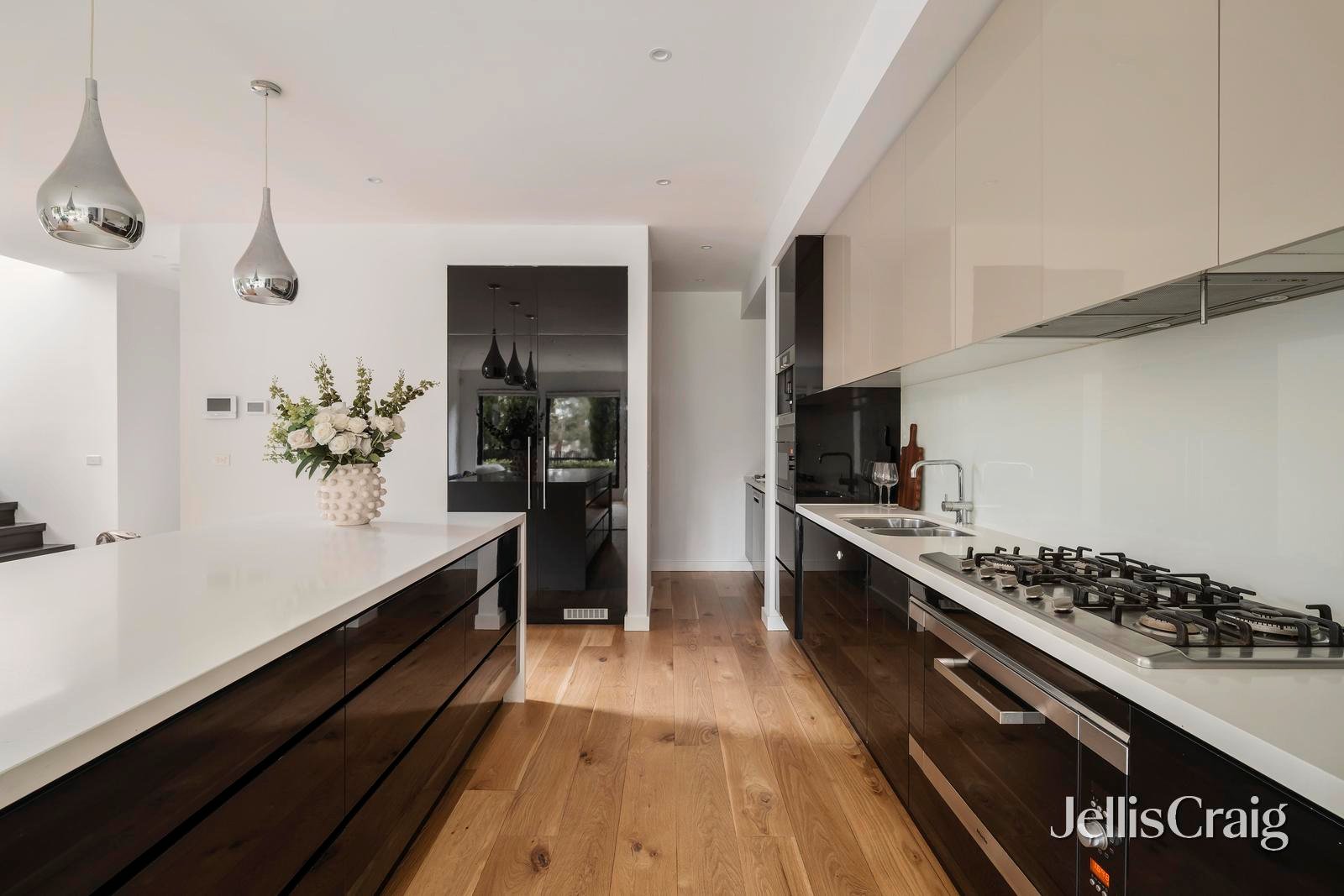 18 Park Avenue, Kew image 11